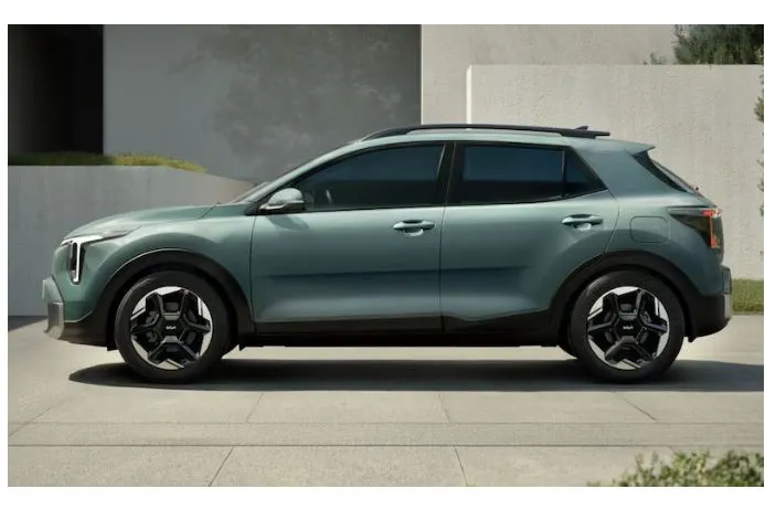 Kia Stonic met kenteken 74088 – achteraanzicht