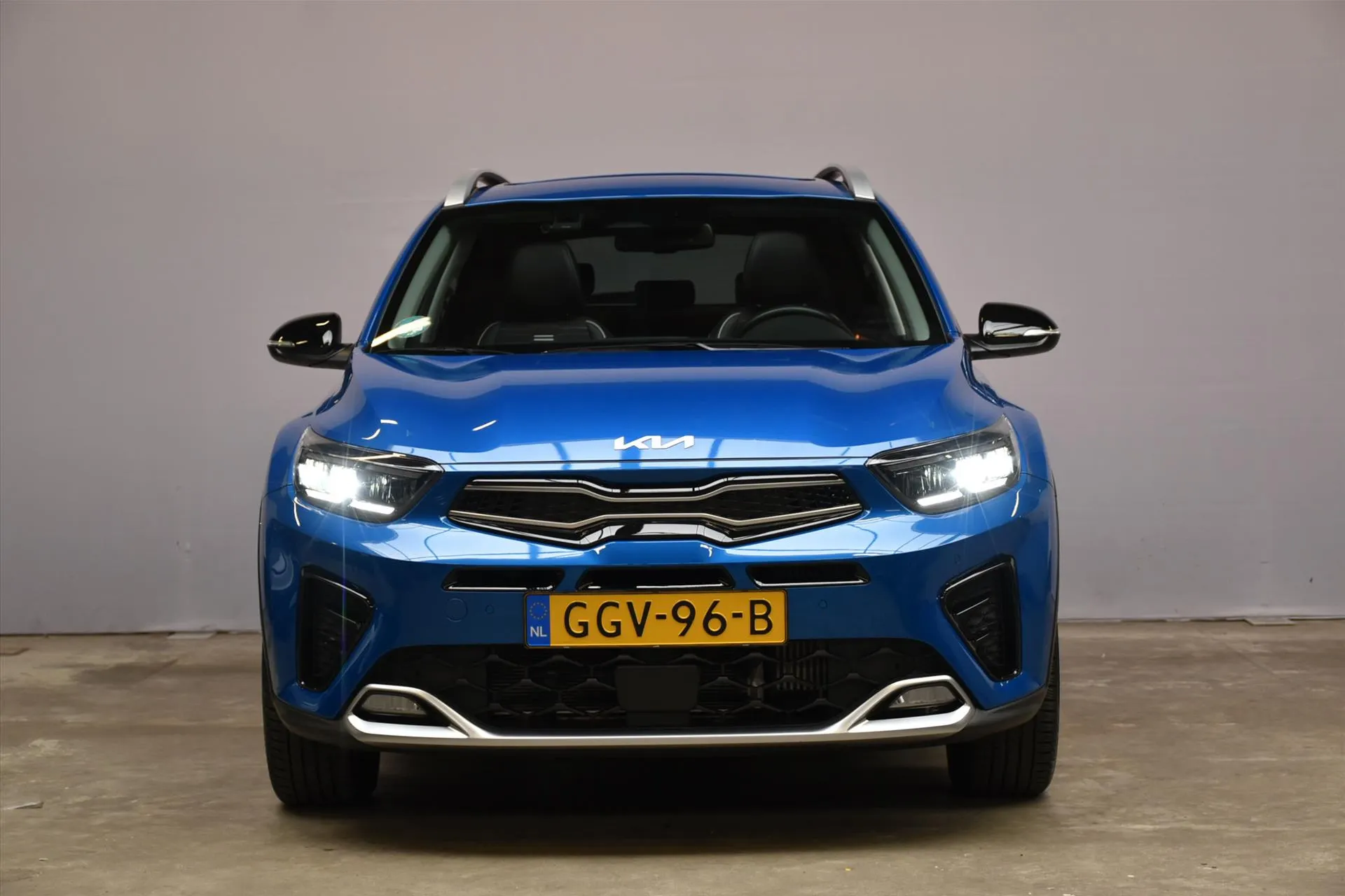 Kia Stonic met kenteken GGV-96-B – achteraanzicht