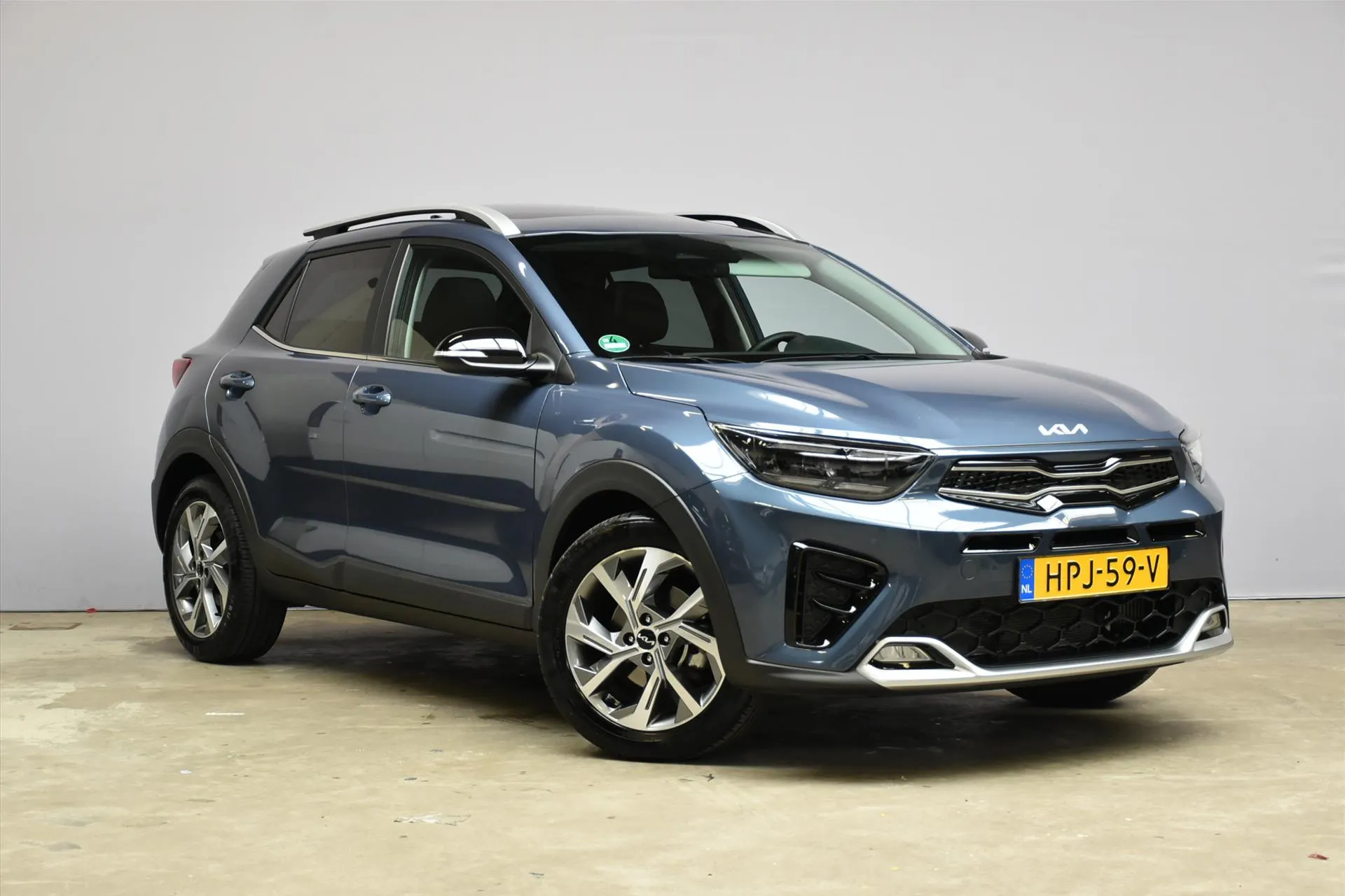 Kia Stonic met kenteken HPJ-59-V – interieur