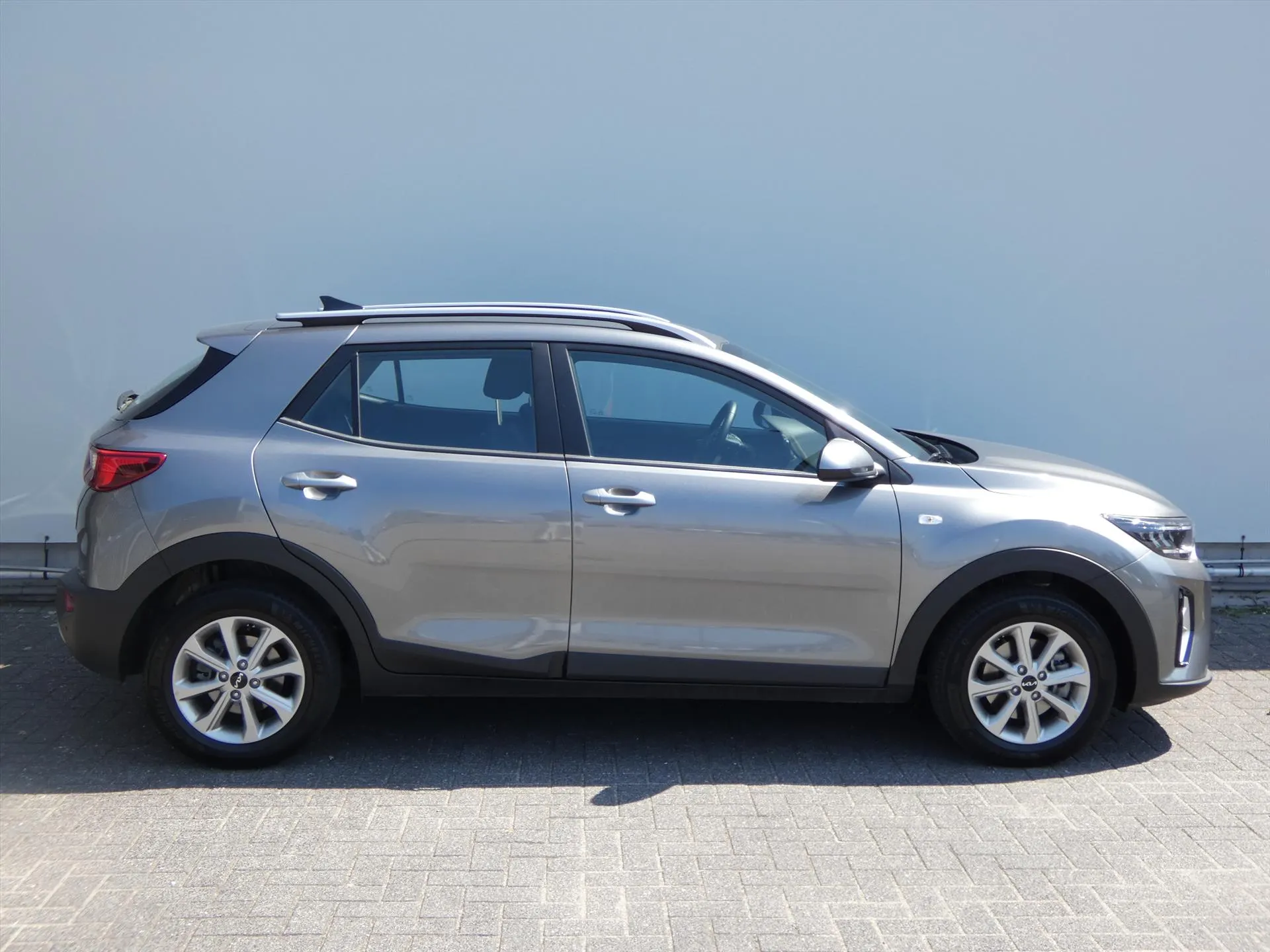 Kia Stonic met kenteken HSP-44-D – dashboard
