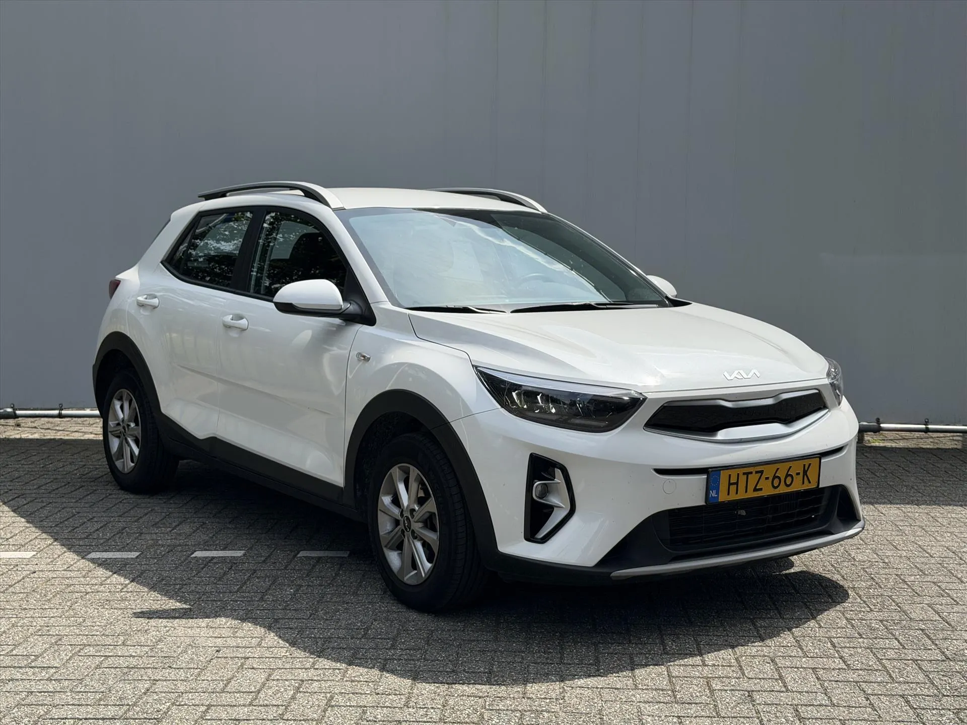 Kia Stonic met kenteken HTZ-66-K – interieur