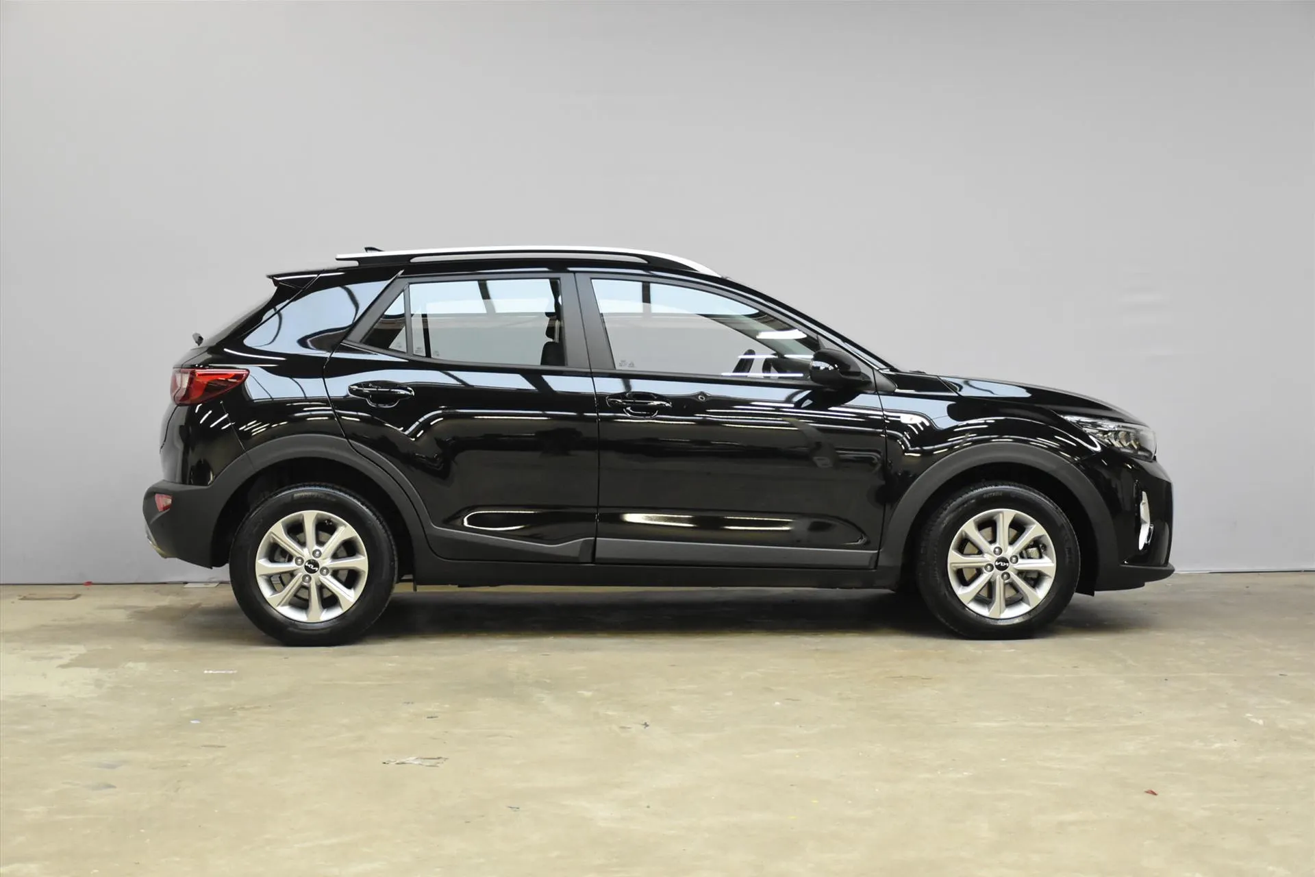 Kia Stonic met kenteken HZP-27-V – dashboard