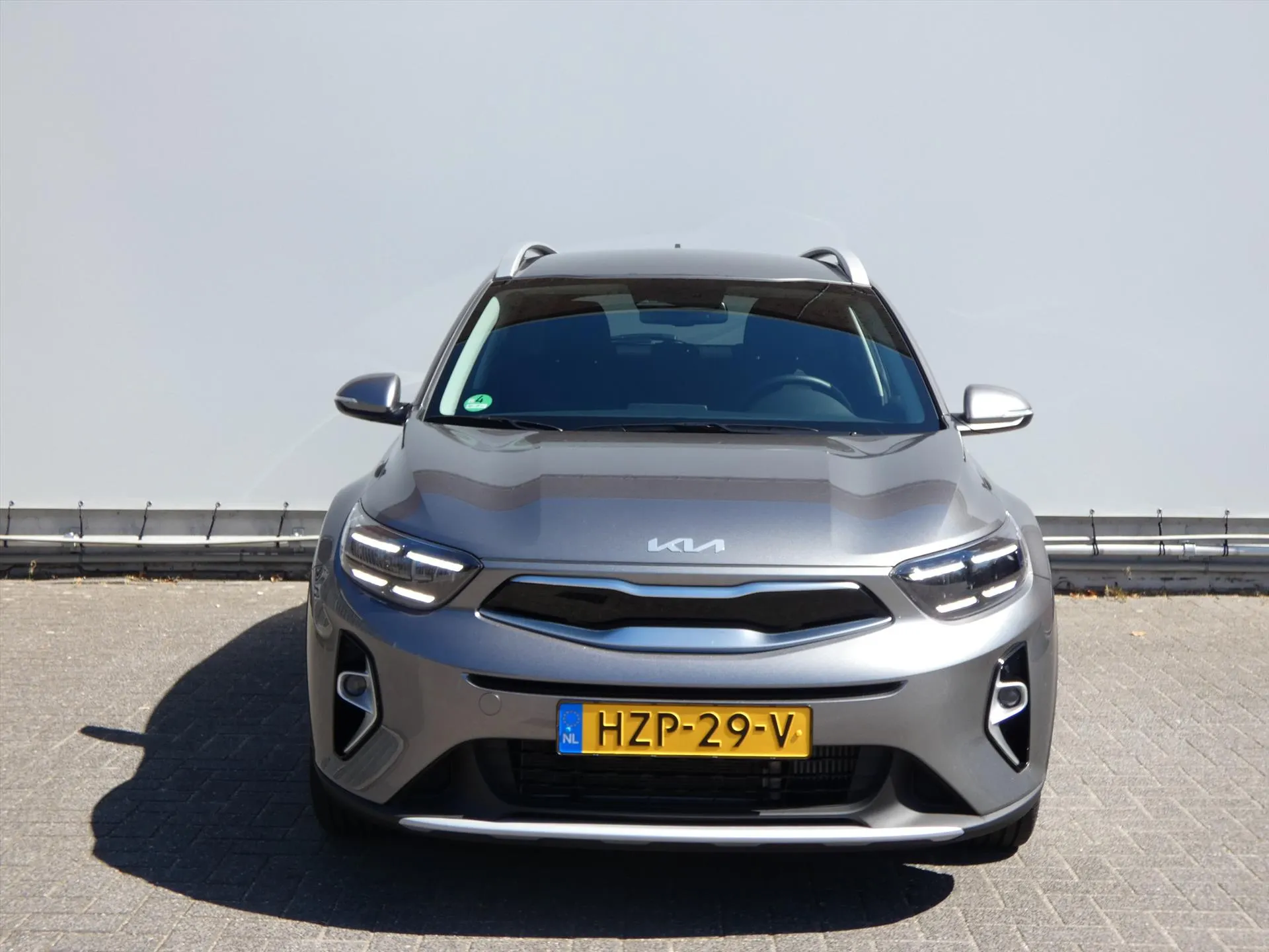 Kia Stonic met kenteken HZP-29-V – achteraanzicht
