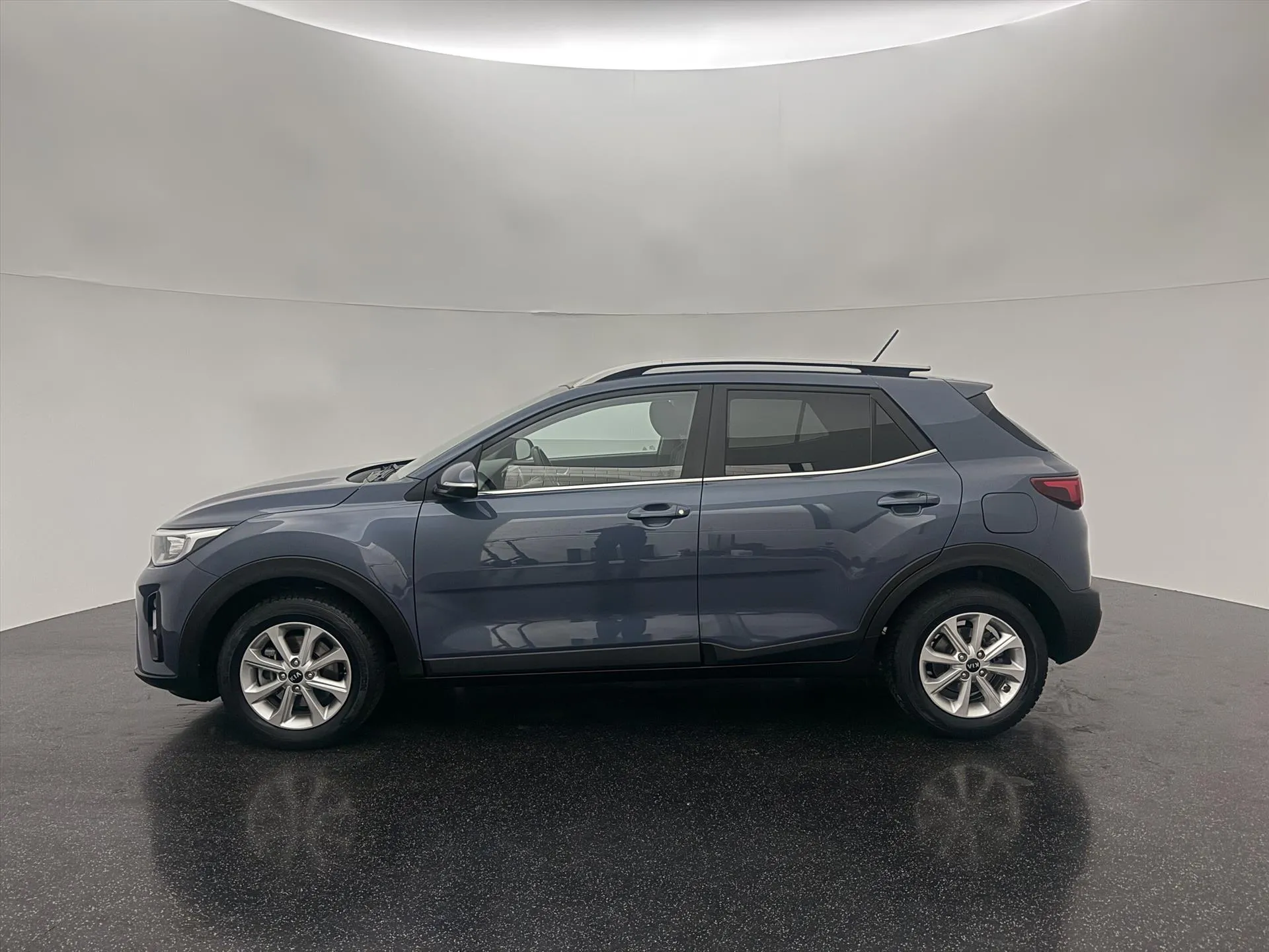 Kia Stonic met kenteken J-240-HR – achteraanzicht