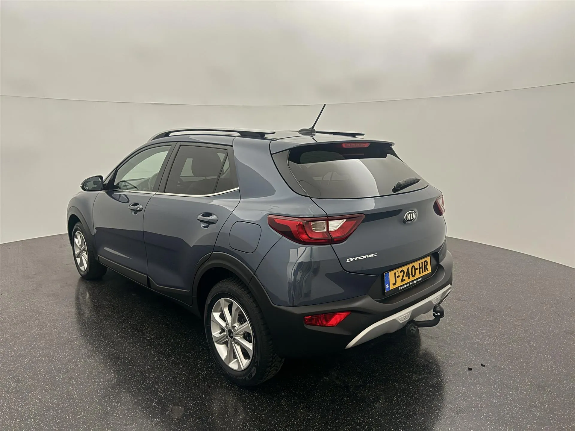 Kia Stonic met kenteken J-240-HR – interieur