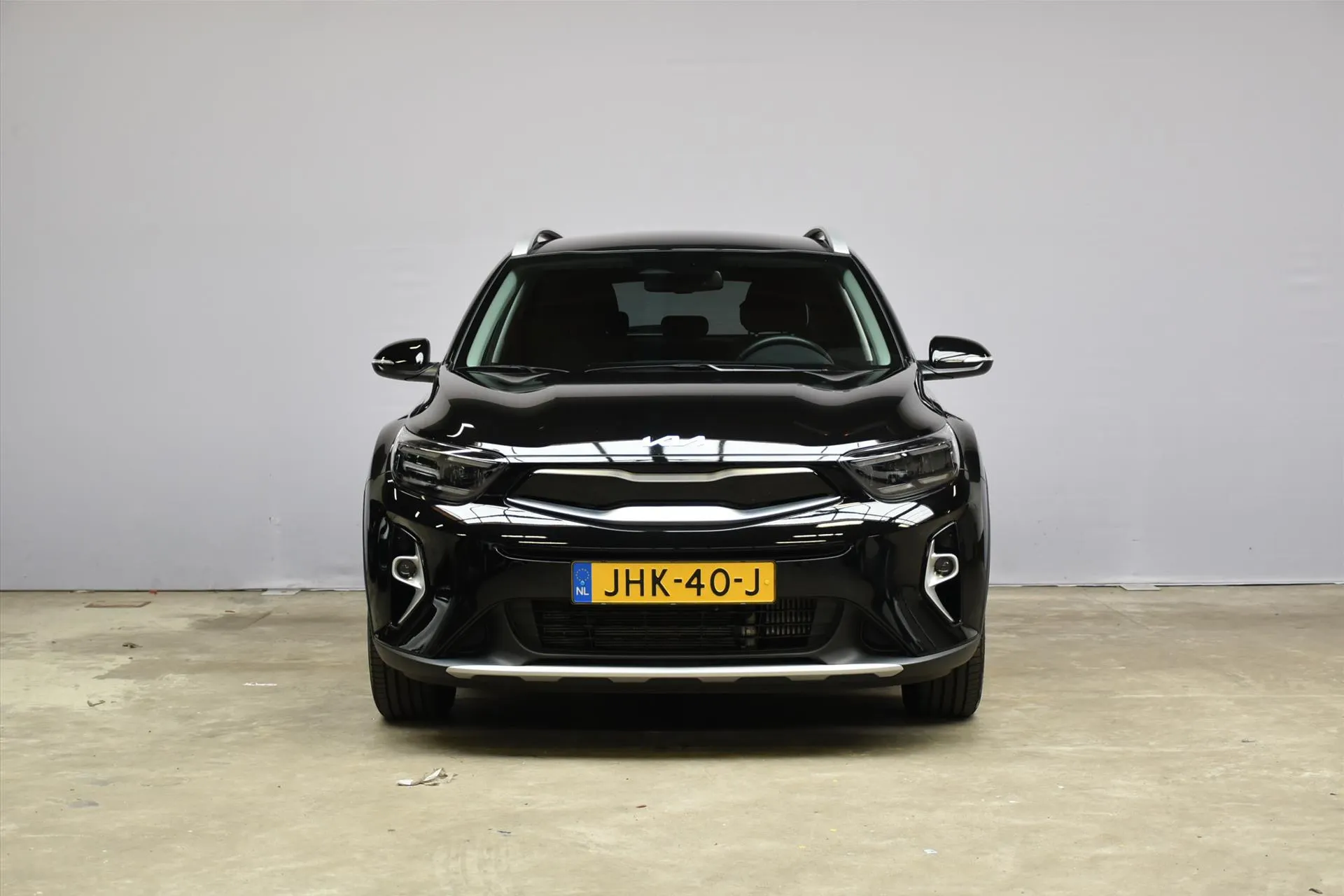 Kia Stonic met kenteken JHK-40-J – achteraanzicht