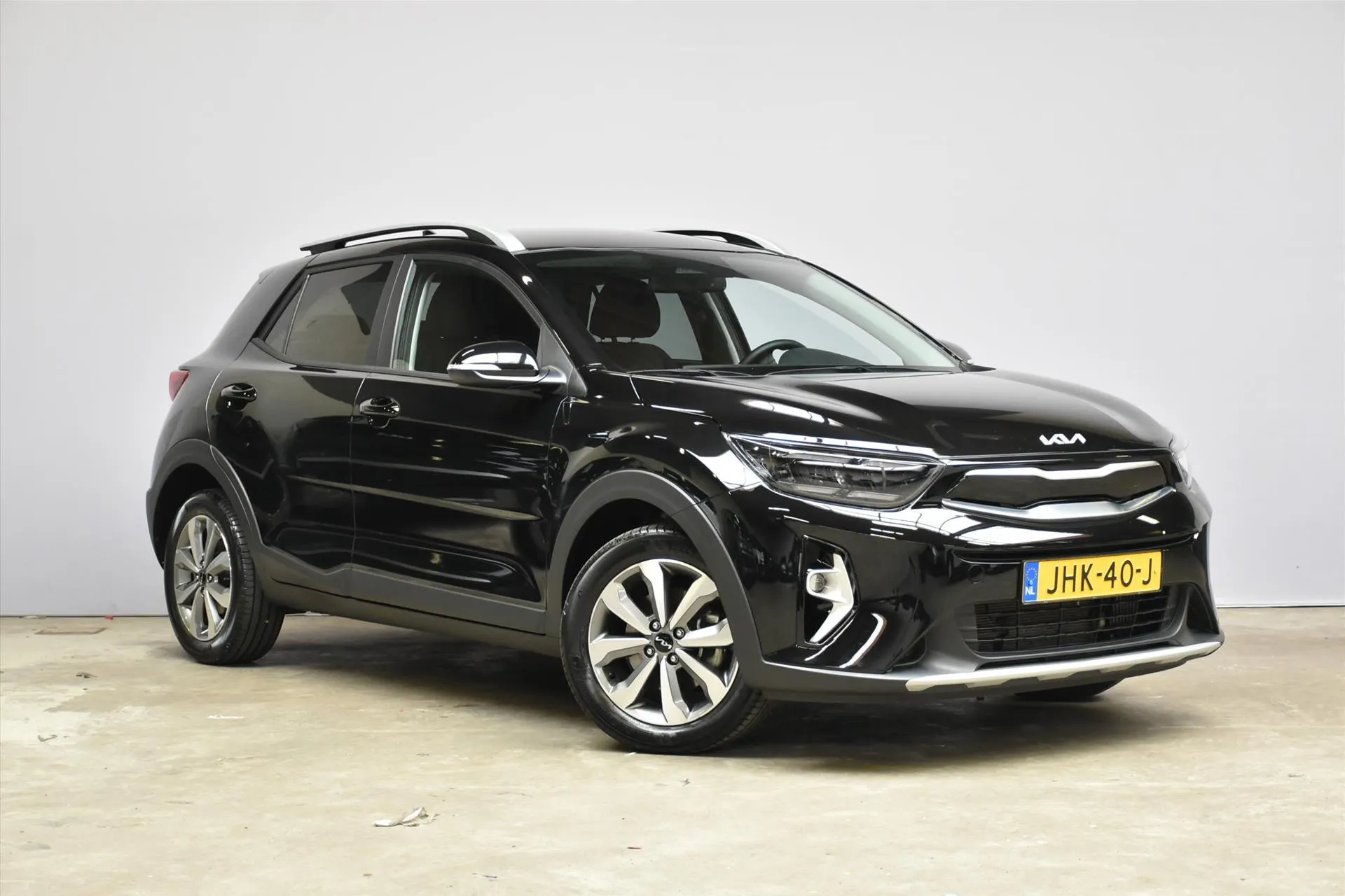 Kia Stonic met kenteken JHK-40-J – interieur
