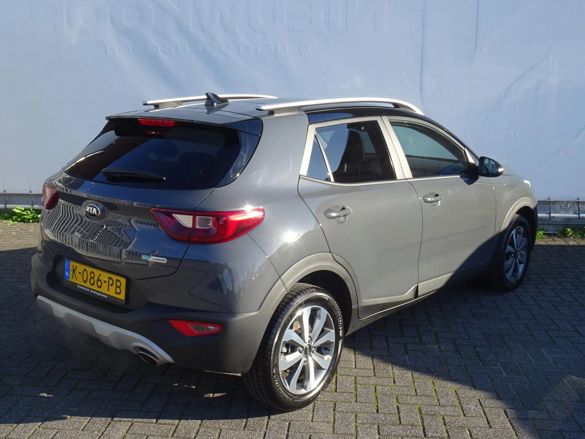 Kia Stonic met kenteken K-086-PB – interieur