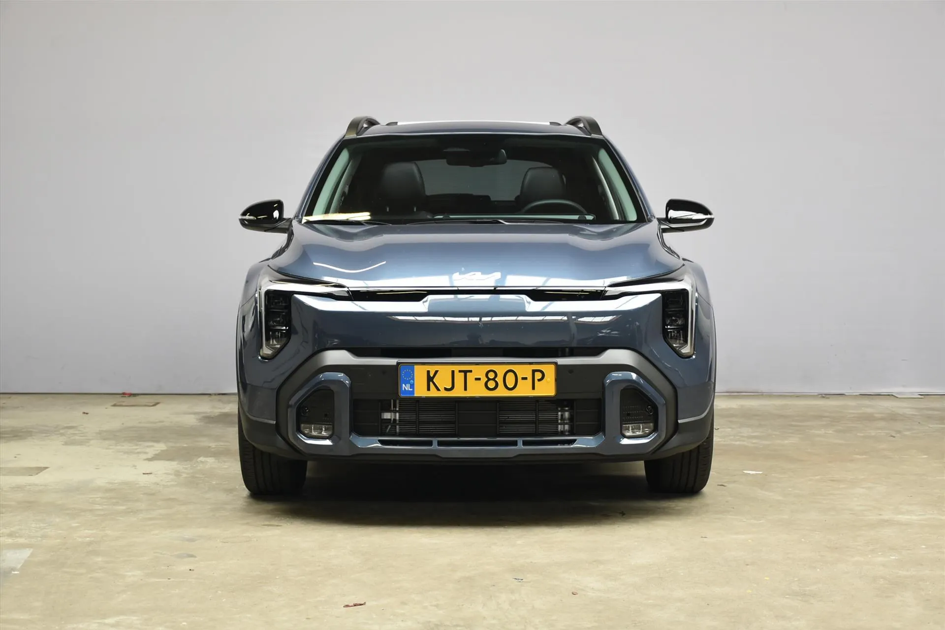 Kia Stonic met kenteken KJT-80-P – achteraanzicht