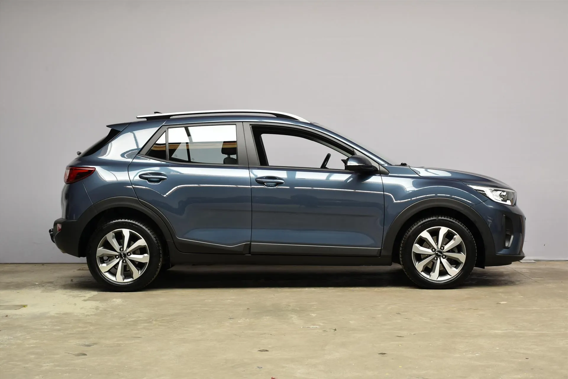 Kia Stonic met kenteken T-386-HS – dashboard