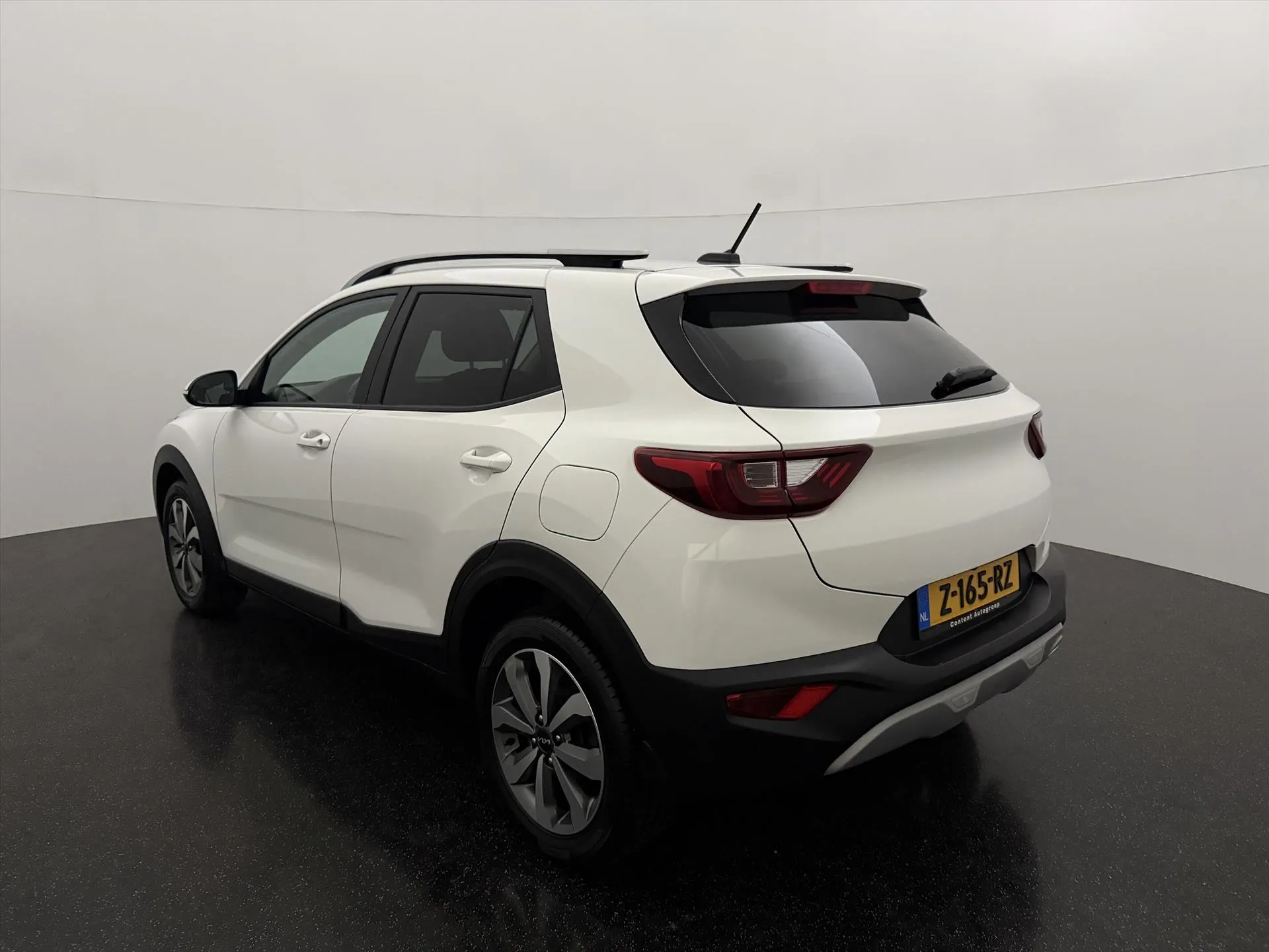 Kia Stonic met kenteken Z-165-RZ – interieur