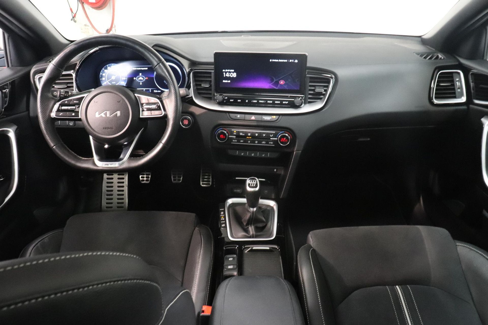 Kia Xceed met kenteken HBD-46-F – interieur