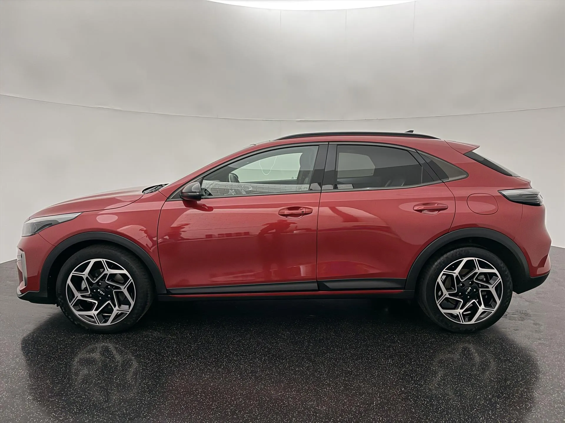 Kia Xceed met kenteken T-953-LG – achteraanzicht