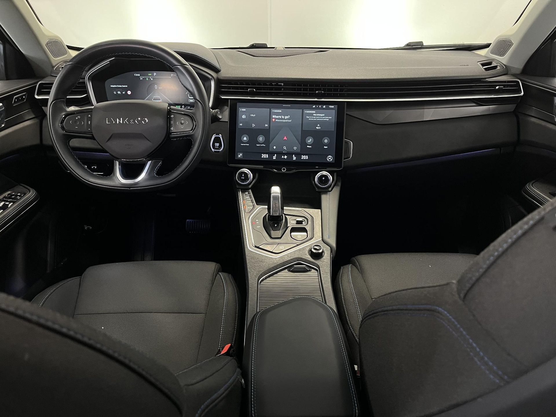 Lynk & Co &Co01 met kenteken GKT-94-P – interieur