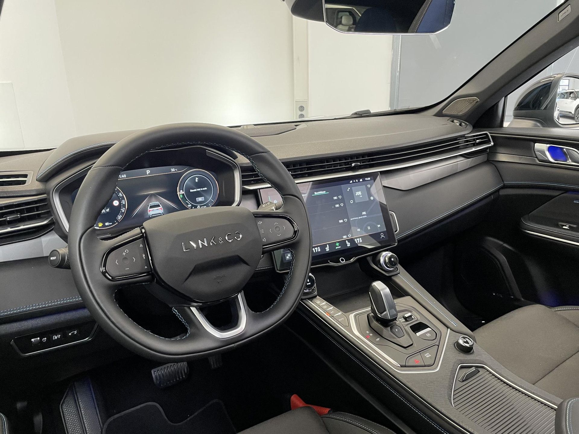Lynk & Co &Co01 met kenteken X-540-VT – interieur