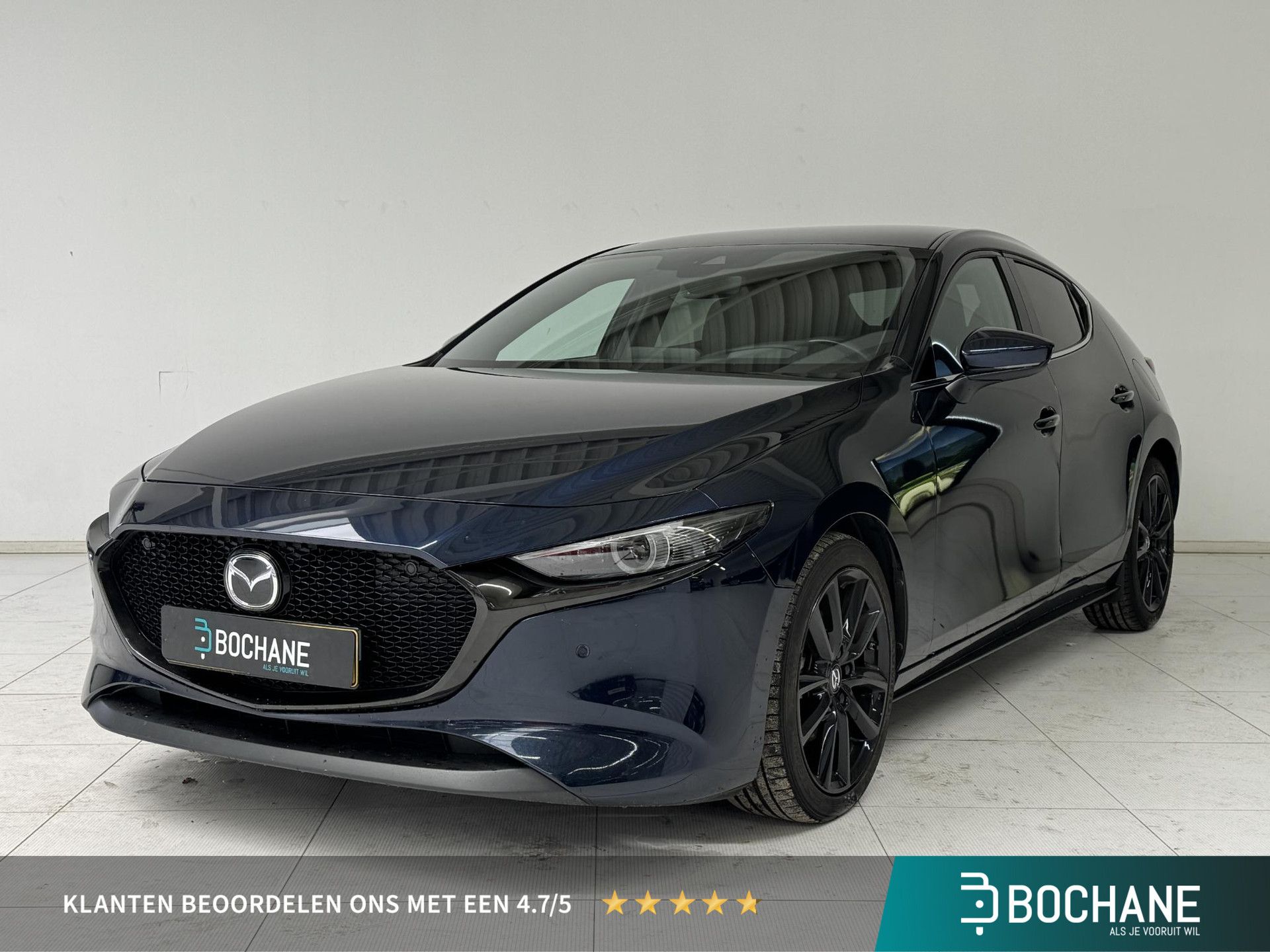 Mazda 3 met kenteken J-008-VK – vooraanzicht