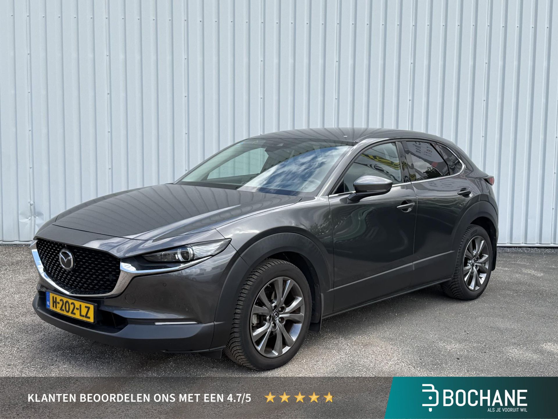 Mazda CX-30 met kenteken H-202-LZ – vooraanzicht