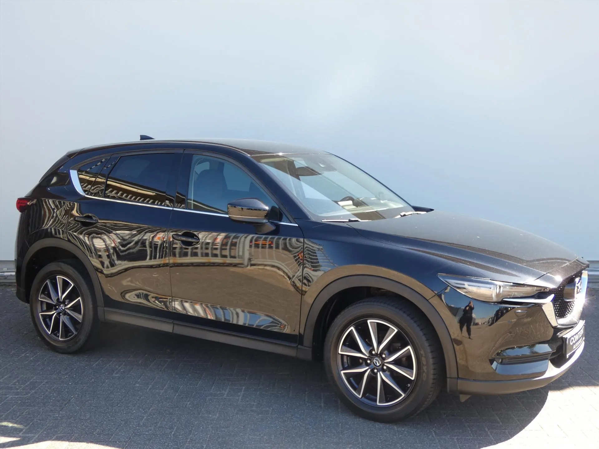 Mazda CX-5 met kenteken KFG-52-R – interieur