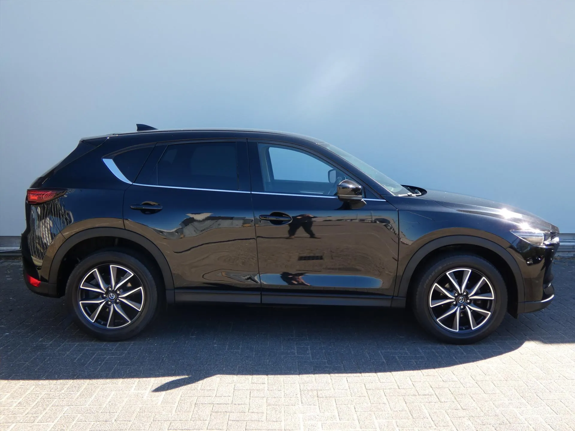 Mazda CX-5 met kenteken KFG-52-R – dashboard