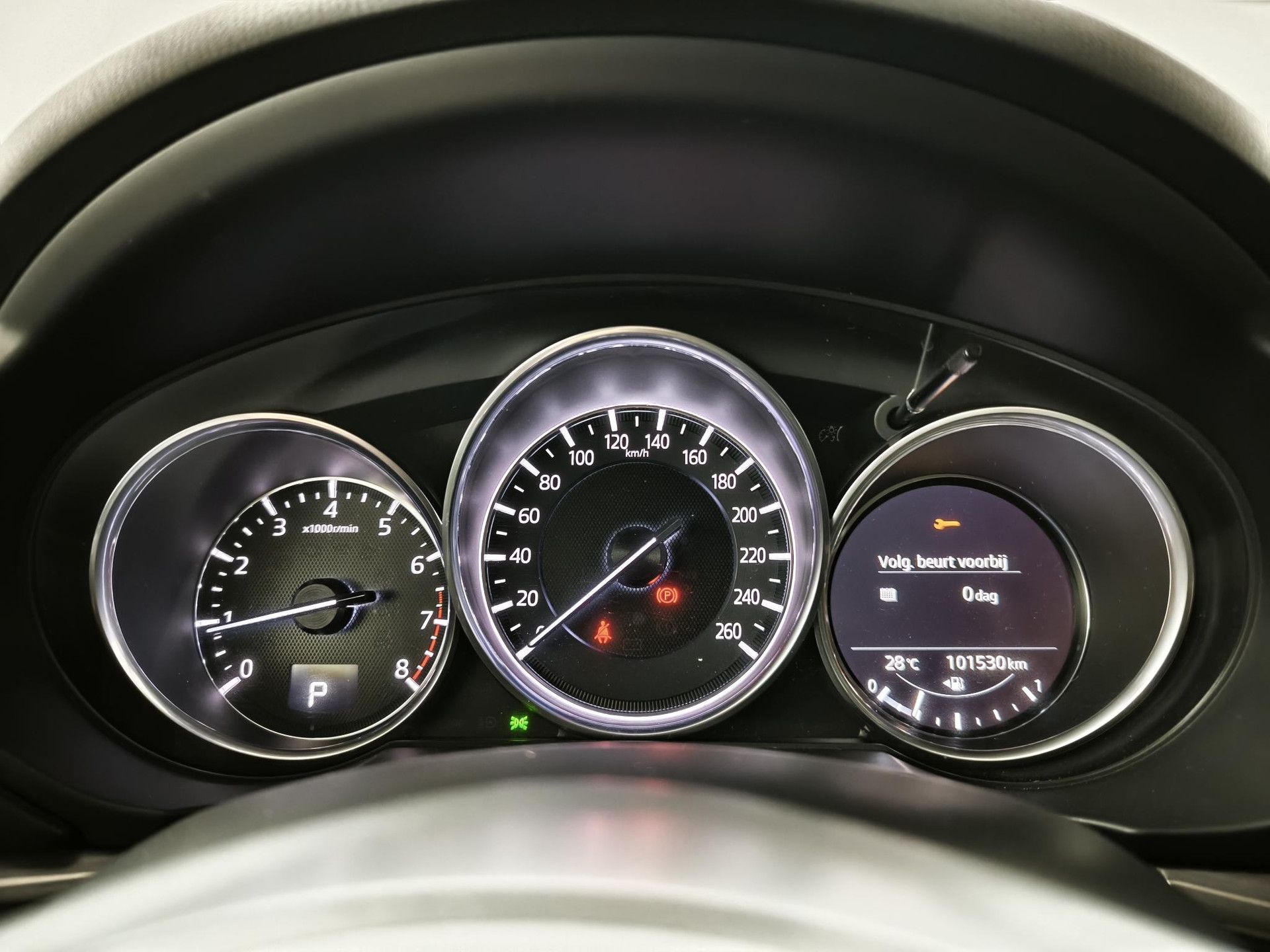 Mazda CX-5 met kenteken KJP-76-Z – dashboard