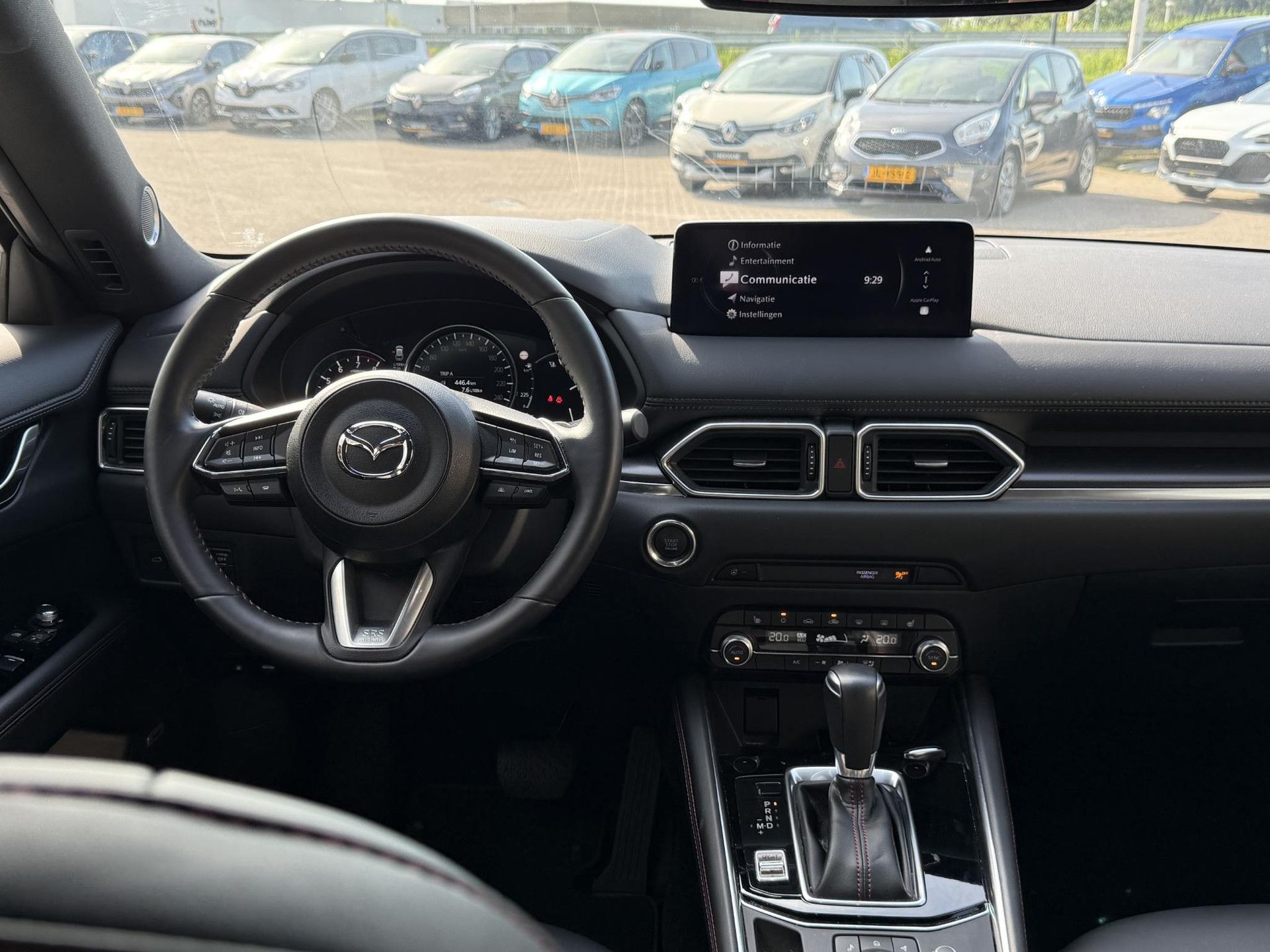Mazda CX-5 met kenteken T-187-JX – interieur