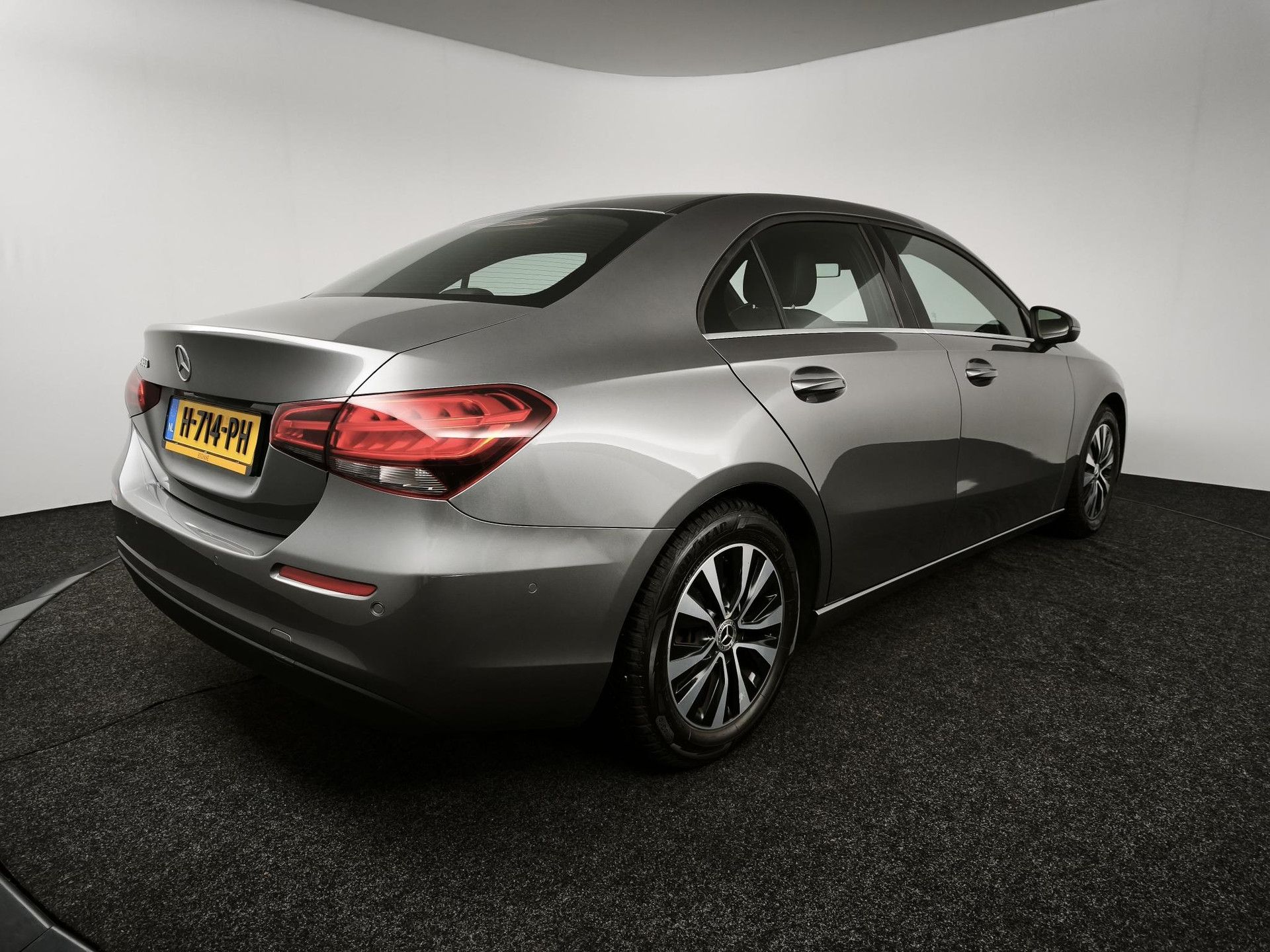 Mercedes-Benz A-Klasse met kenteken H-714-PH – achteraanzicht