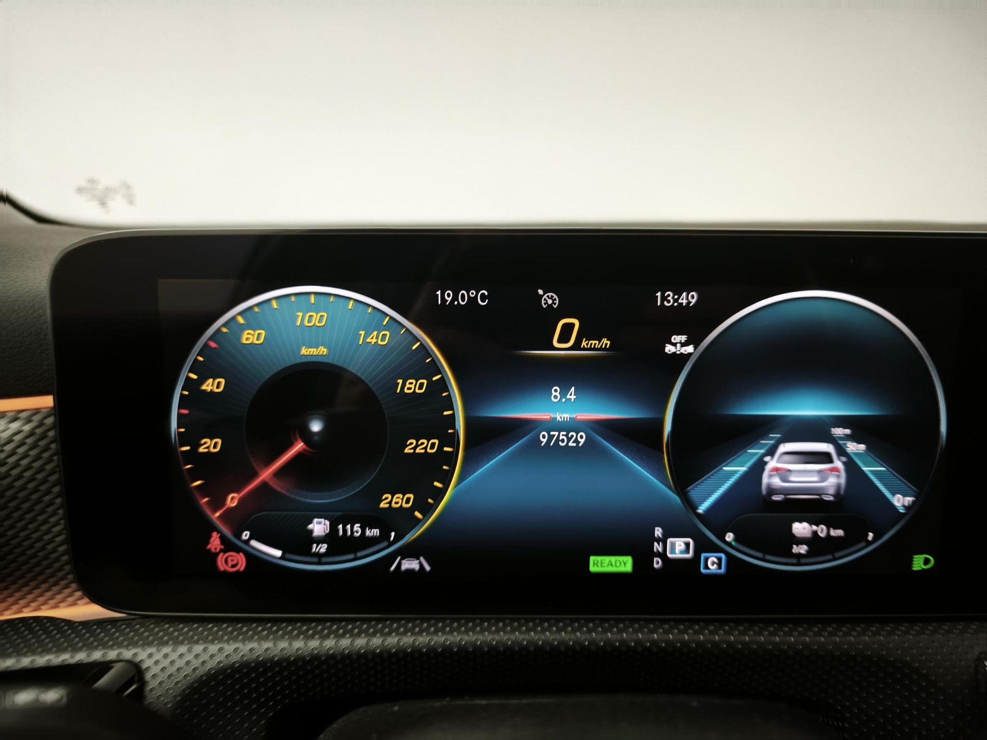 Mercedes-Benz A-Klasse met kenteken KFR-22-B – dashboard