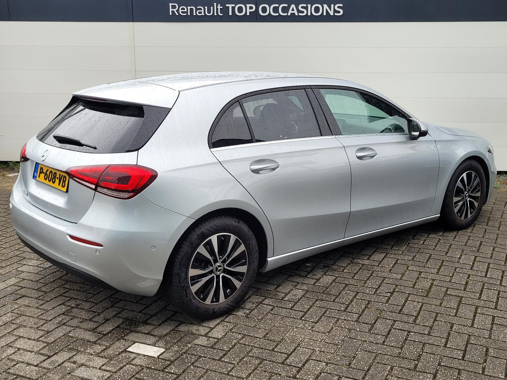 Mercedes-Benz A-Klasse met kenteken P-608-VB – achteraanzicht
