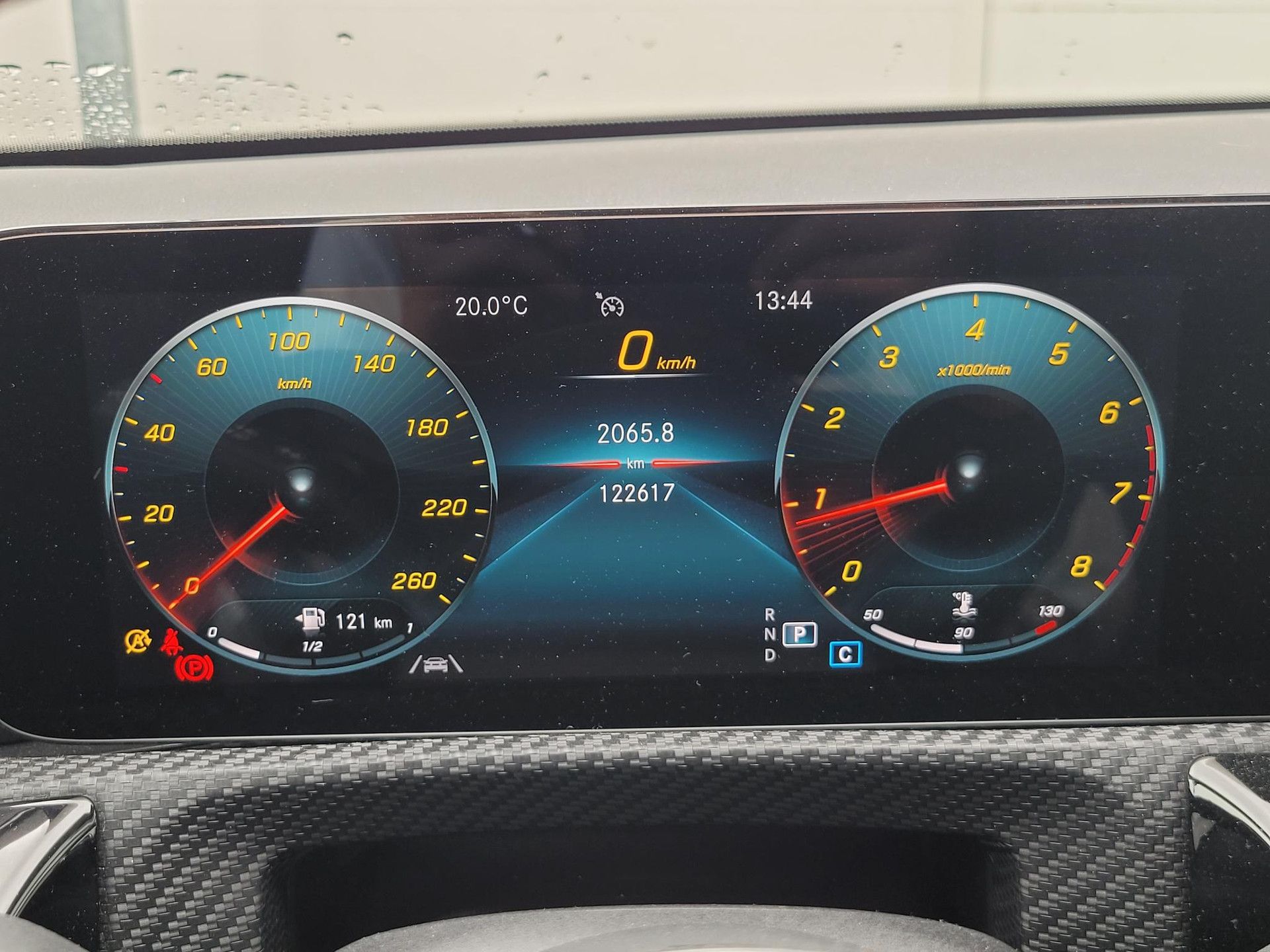 Mercedes-Benz A-Klasse met kenteken P-608-VB – dashboard