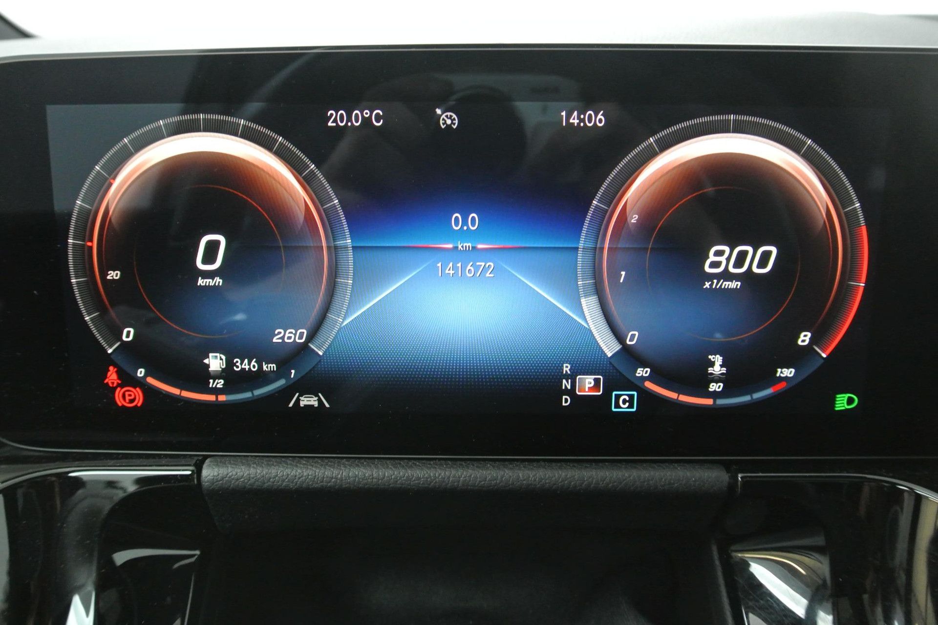 Mercedes-Benz B-Klasse met kenteken L-452-NG – dashboard