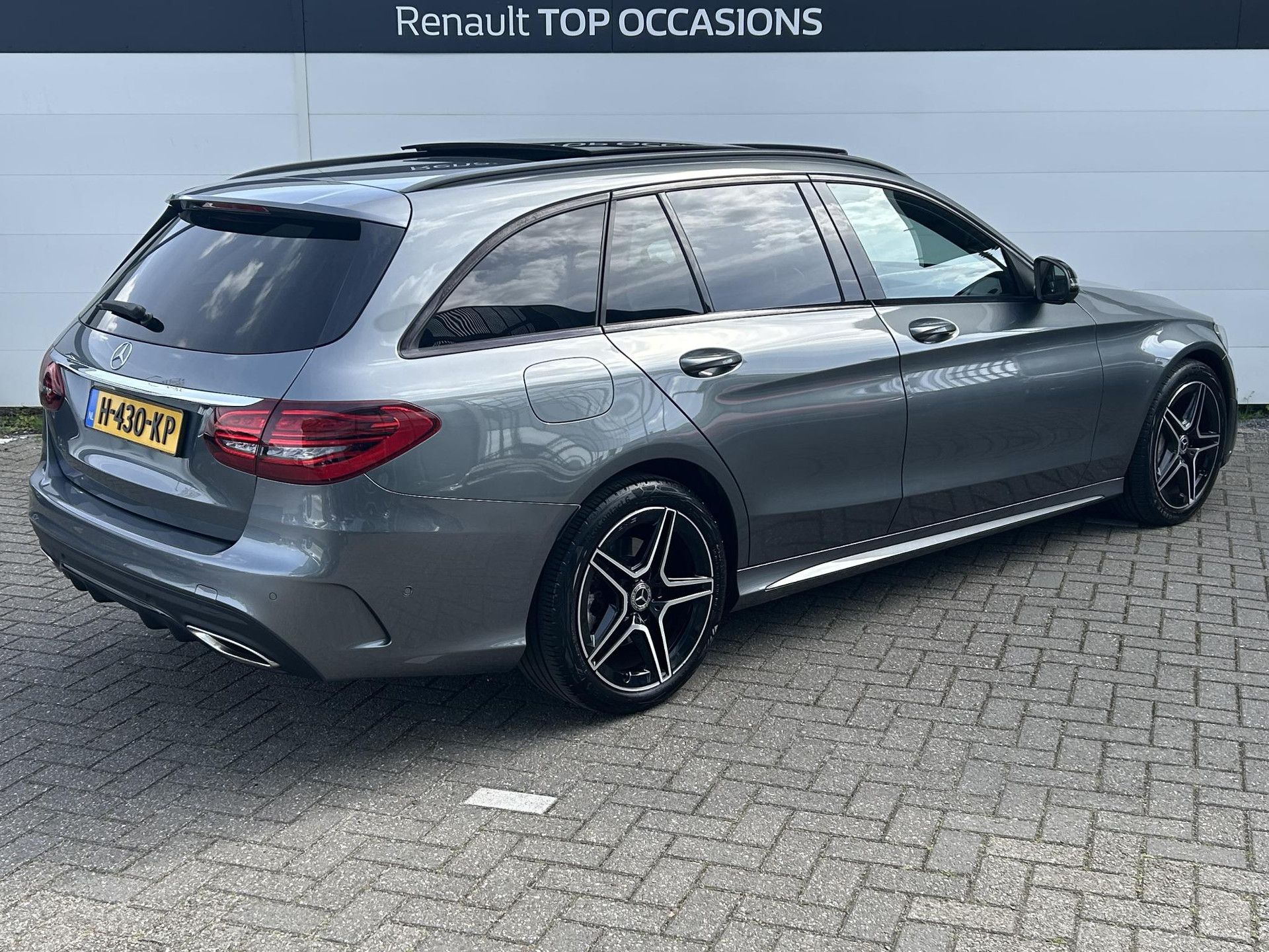 Mercedes-Benz C-Klasse met kenteken H-430-KP – achteraanzicht
