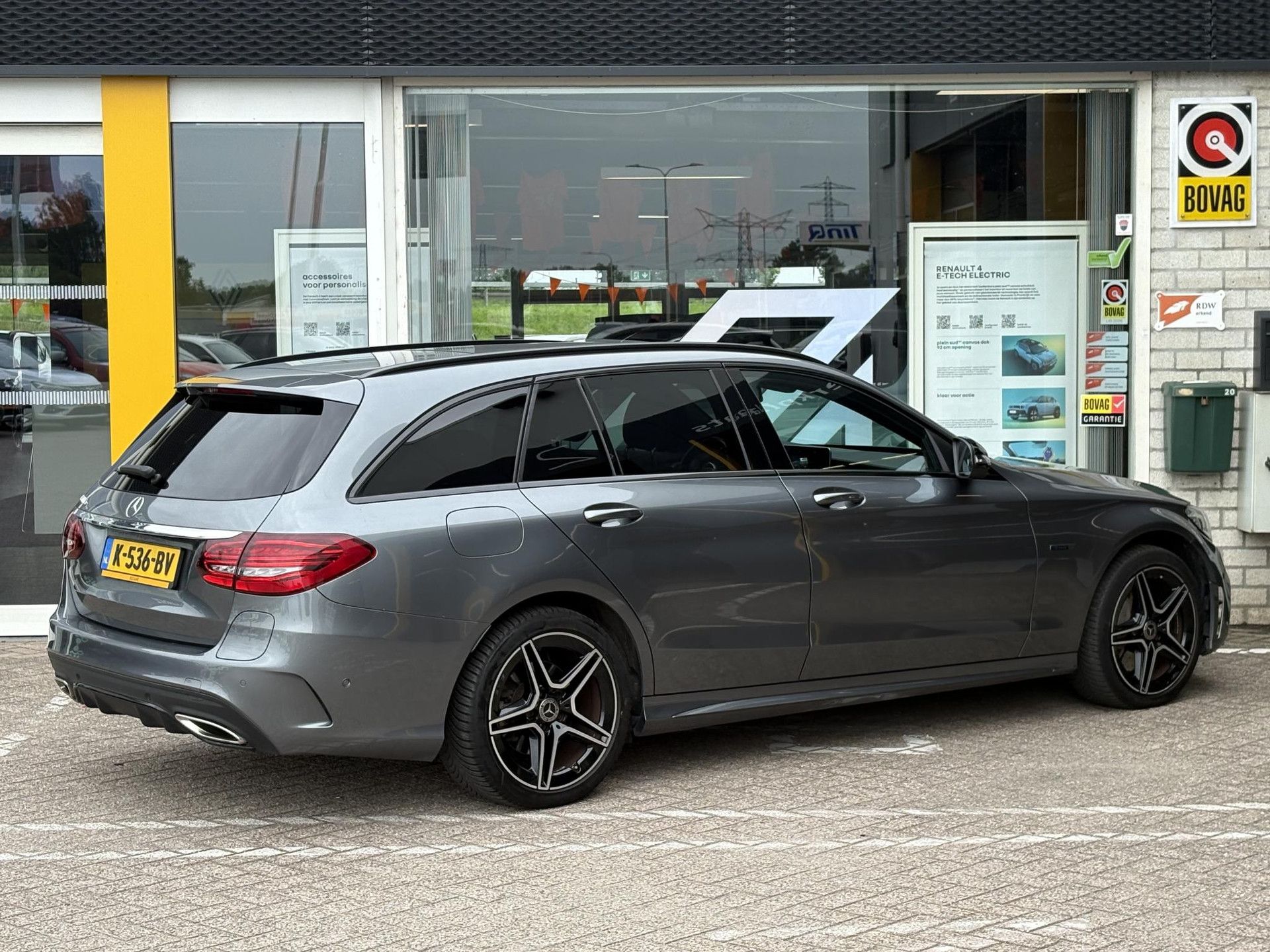 Mercedes-Benz C-Klasse met kenteken K-536-BV – achteraanzicht