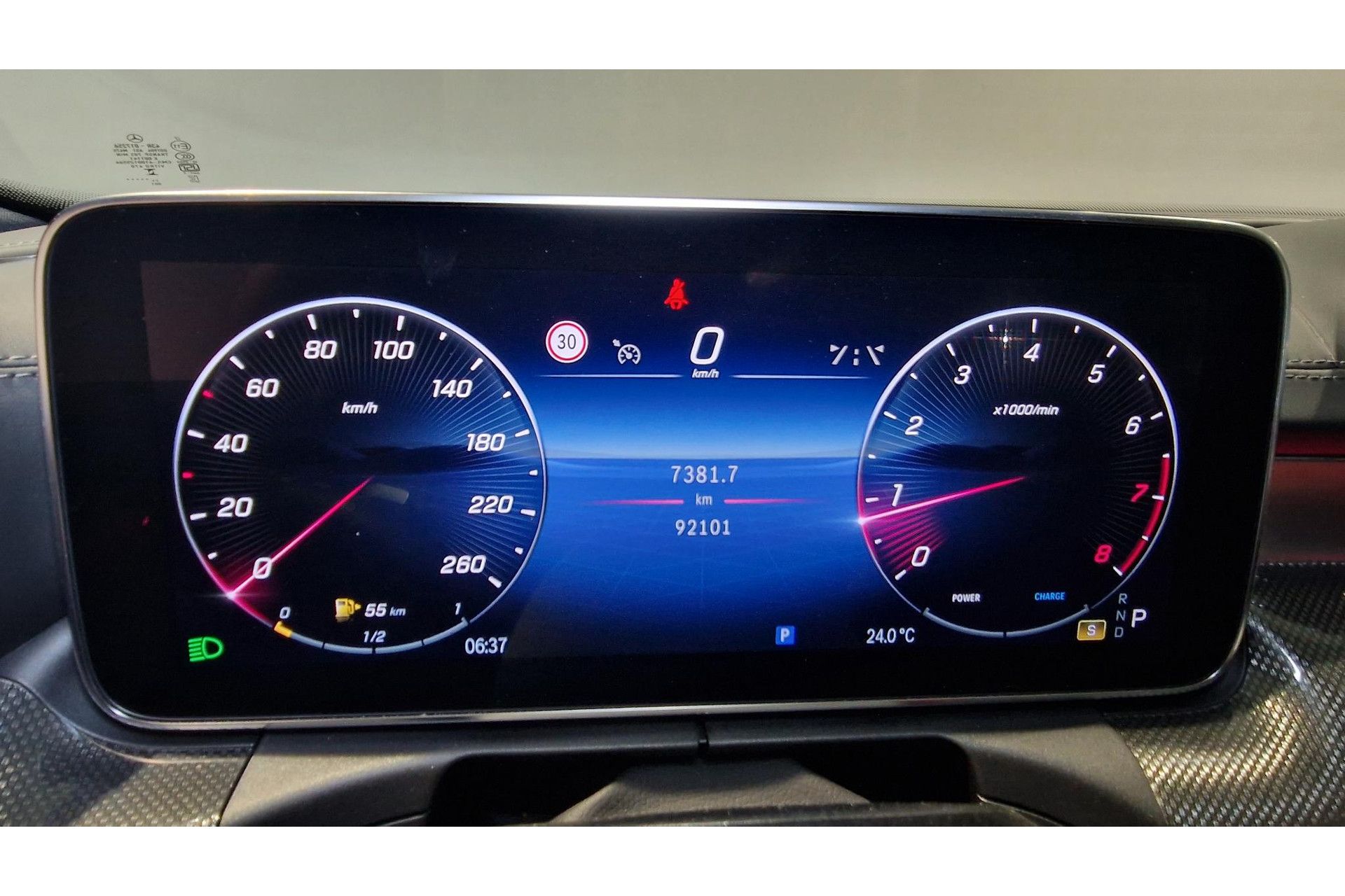 Mercedes-Benz C-Klasse met kenteken P-513-GV – dashboard