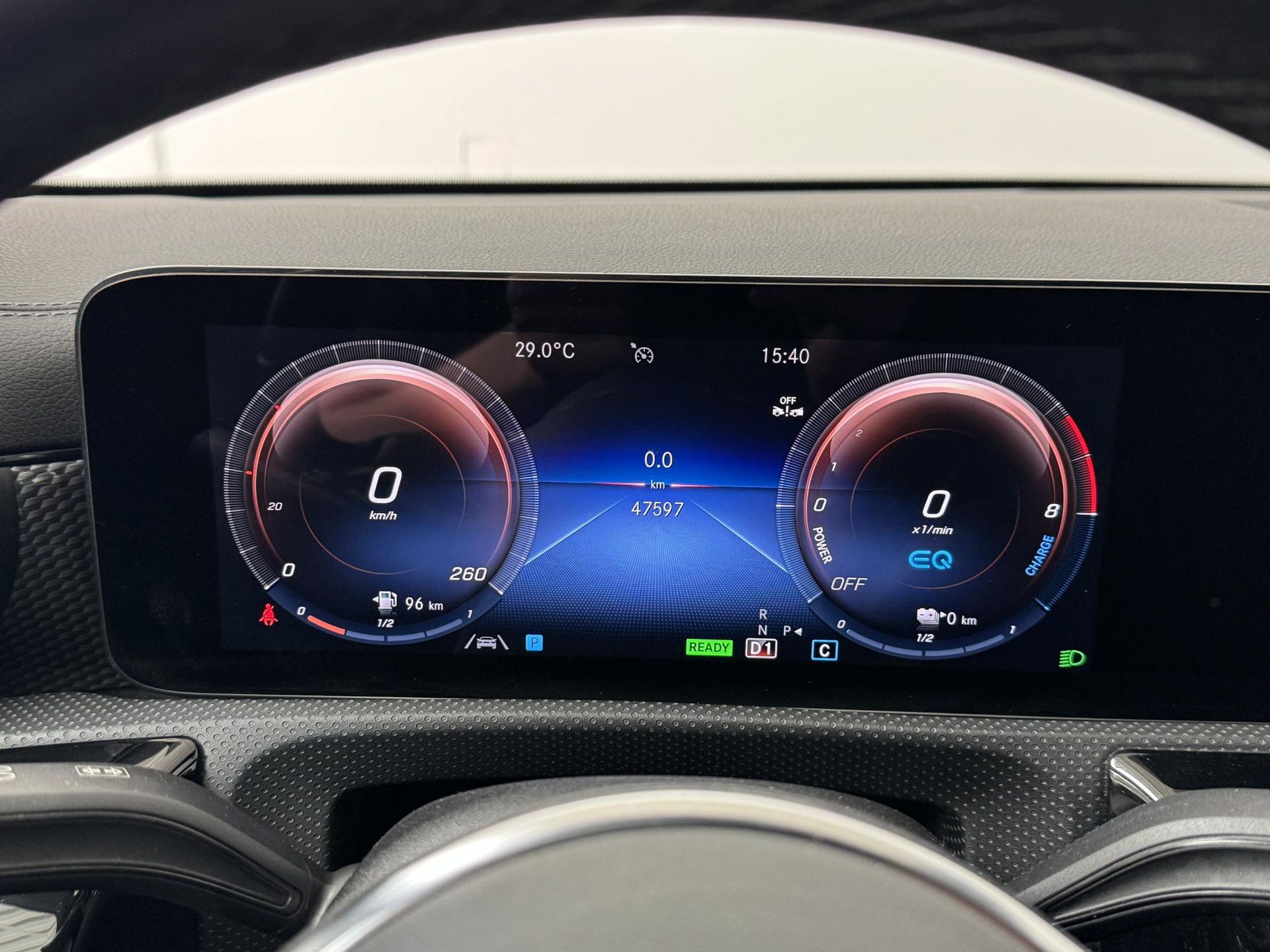 Mercedes-Benz CLA met kenteken S-028-PT – dashboard