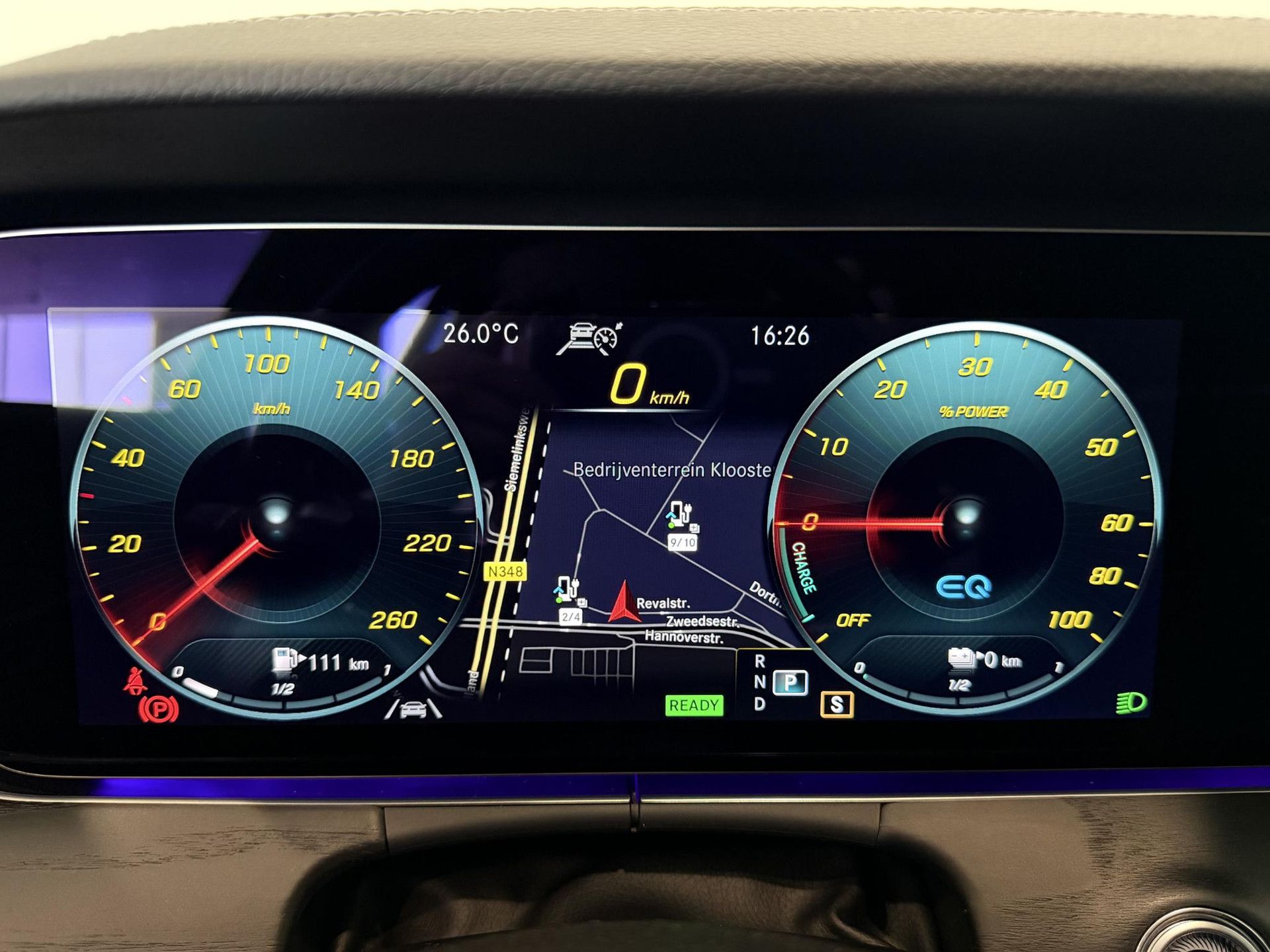 Mercedes-Benz E-Klasse met kenteken KNJ-79-Z – dashboard