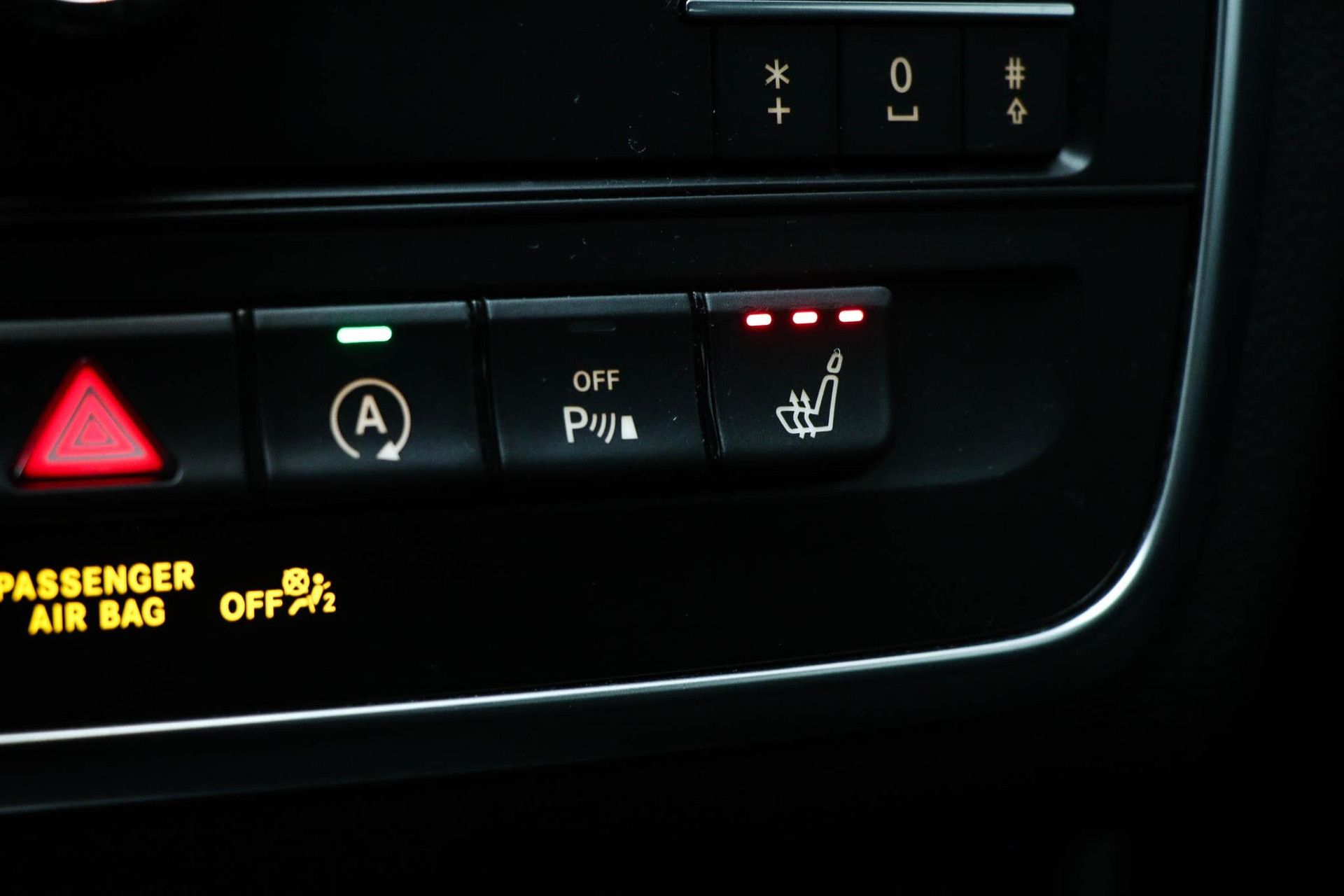 Mercedes-Benz GLA met kenteken KG-441-P – detailfoto