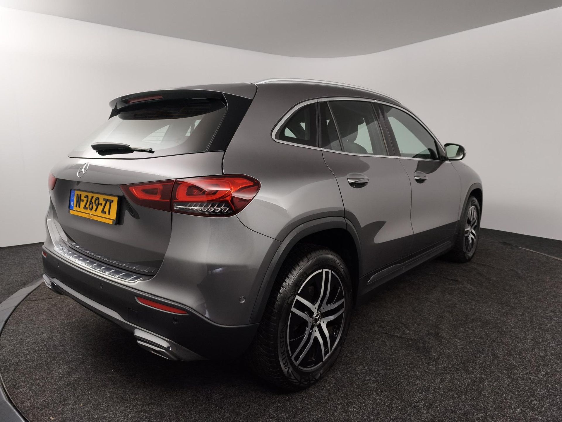 Mercedes-Benz GLA met kenteken N-269-ZT – achteraanzicht