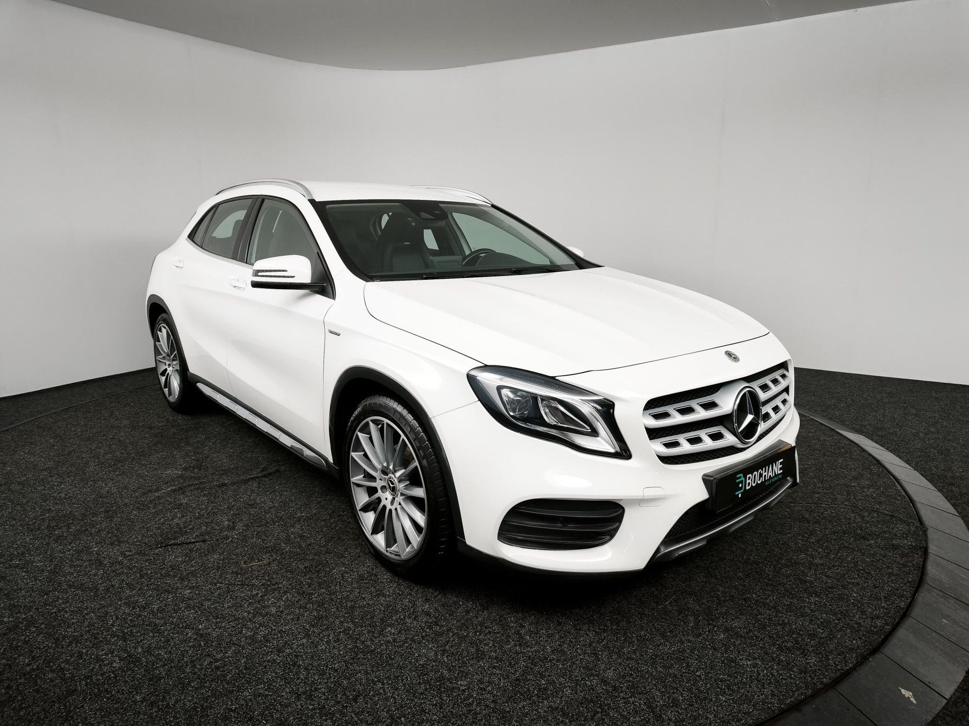 Mercedes-Benz GLA met kenteken N-900-BG – detailfoto
