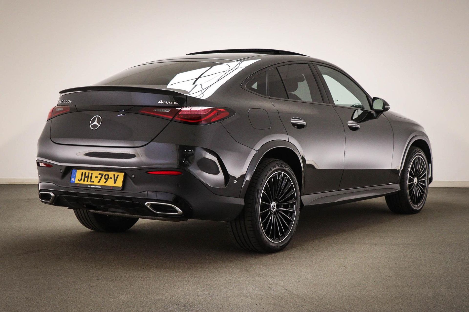 Mercedes-Benz GLC met kenteken JHL-79-V – achteraanzicht