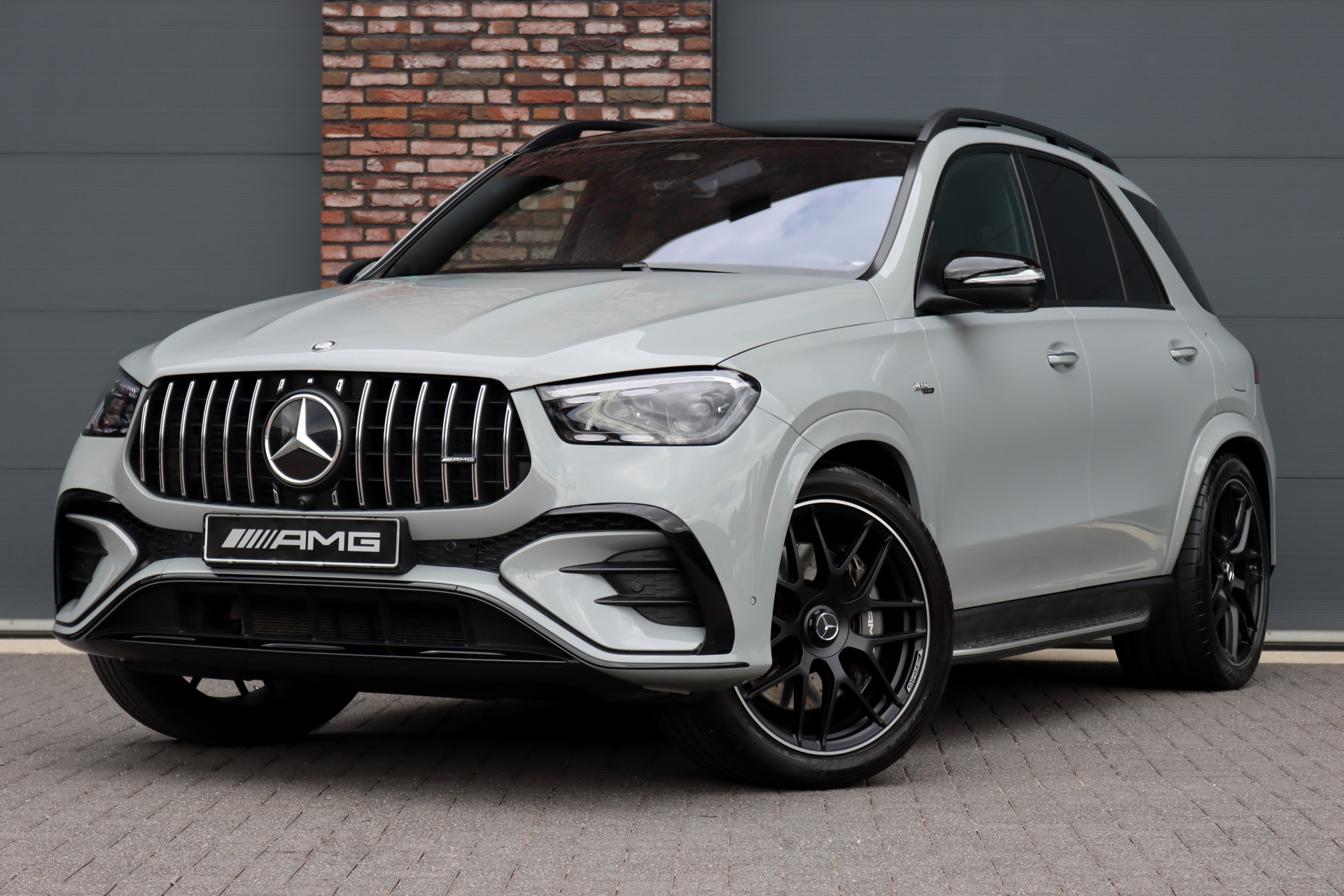 Mercedes-Benz GLE – vooraanzicht