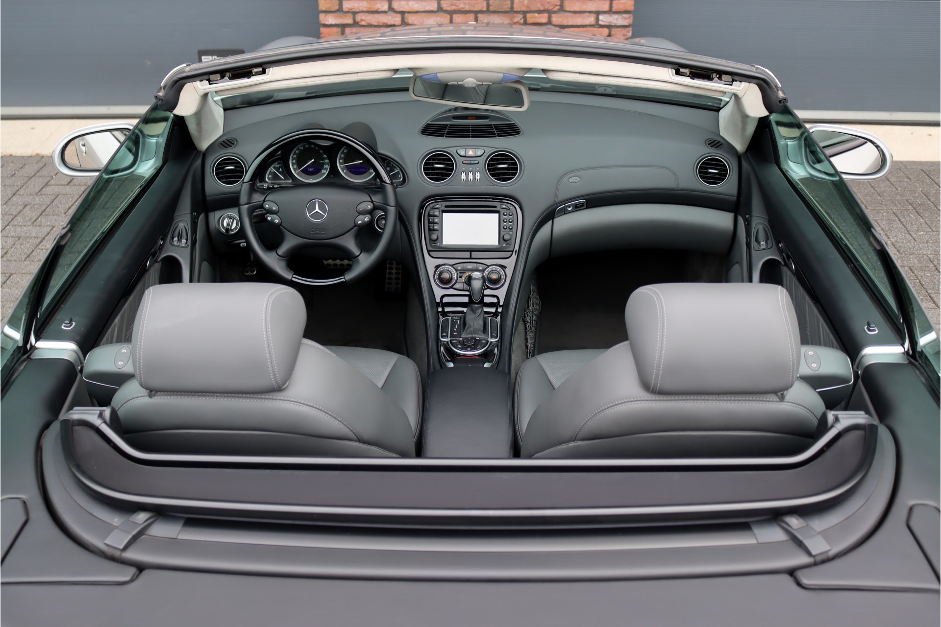 Mercedes-Benz SL – achteraanzicht