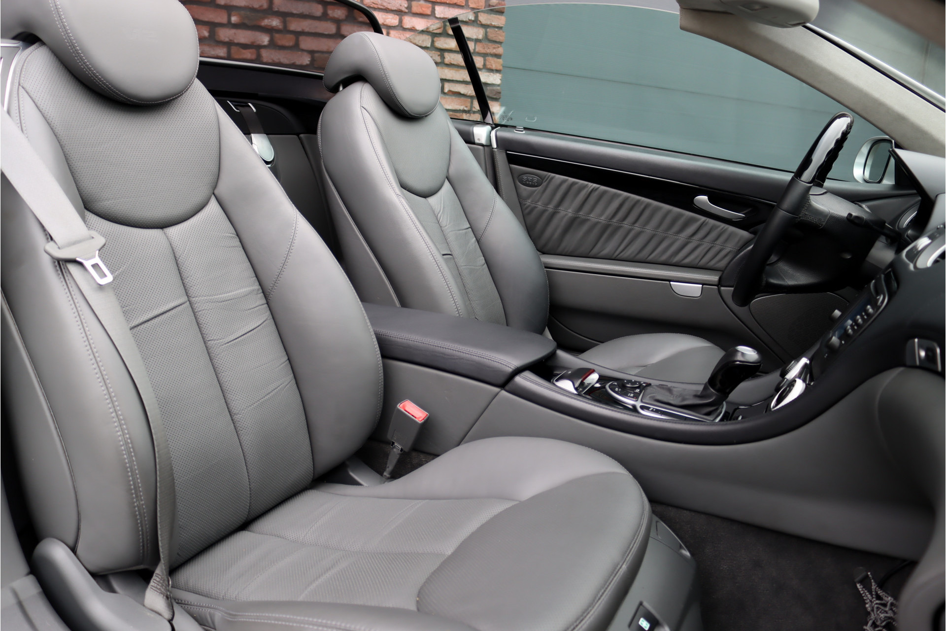Mercedes-Benz SL – dashboard