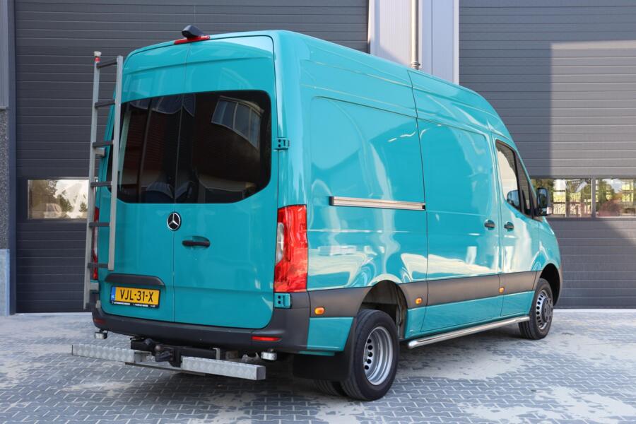 Mercedes-Benz Sprinter met kenteken VJL-31-X – interieur