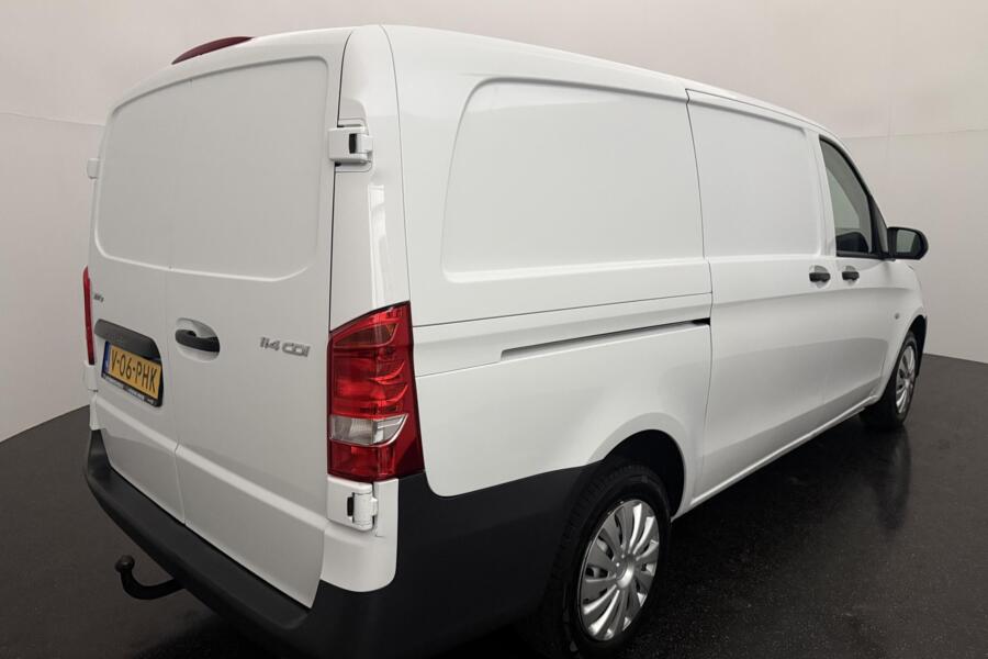 Mercedes-Benz Vito met kenteken V-06-PHK – interieur