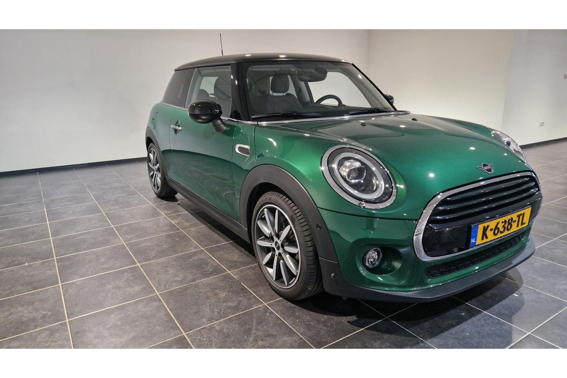 MINI 3-Deurs met kenteken K-638-TL – detailfoto