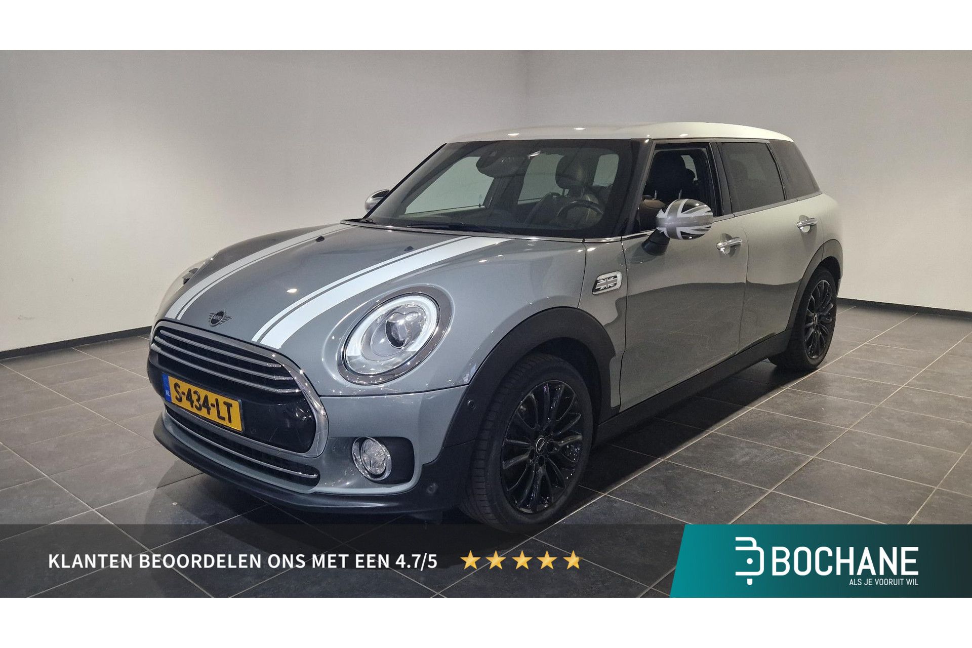 MINI Clubman met kenteken S-434-LT – vooraanzicht