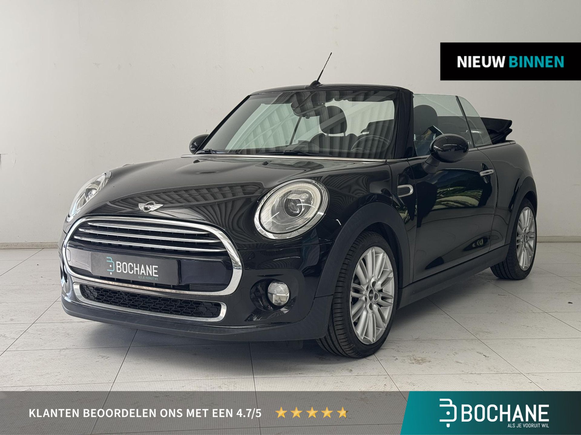 MINI CooperCabrio met kenteken PV-199-D – vooraanzicht