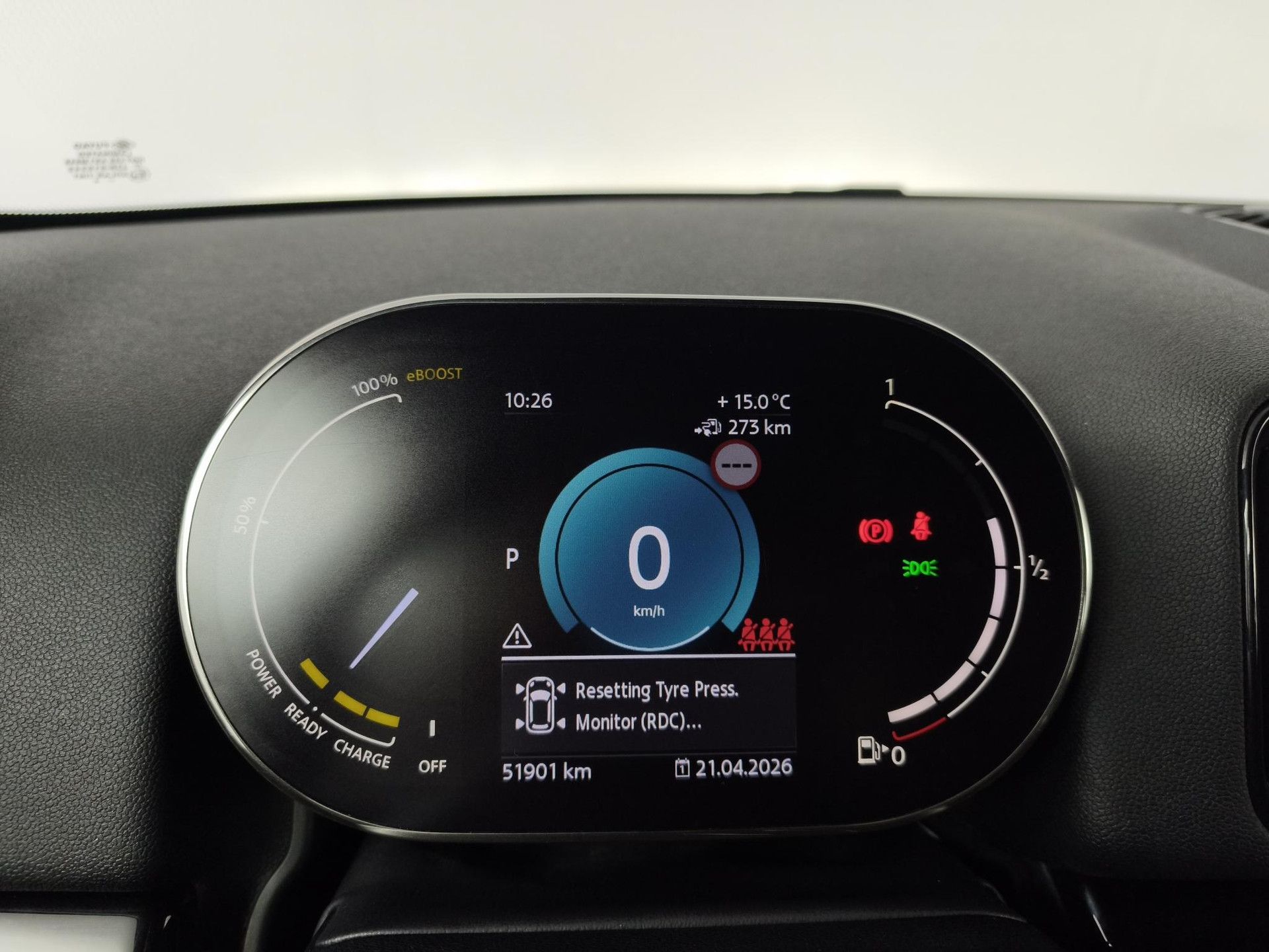 MINI Countryman met kenteken KBF-76-V – dashboard