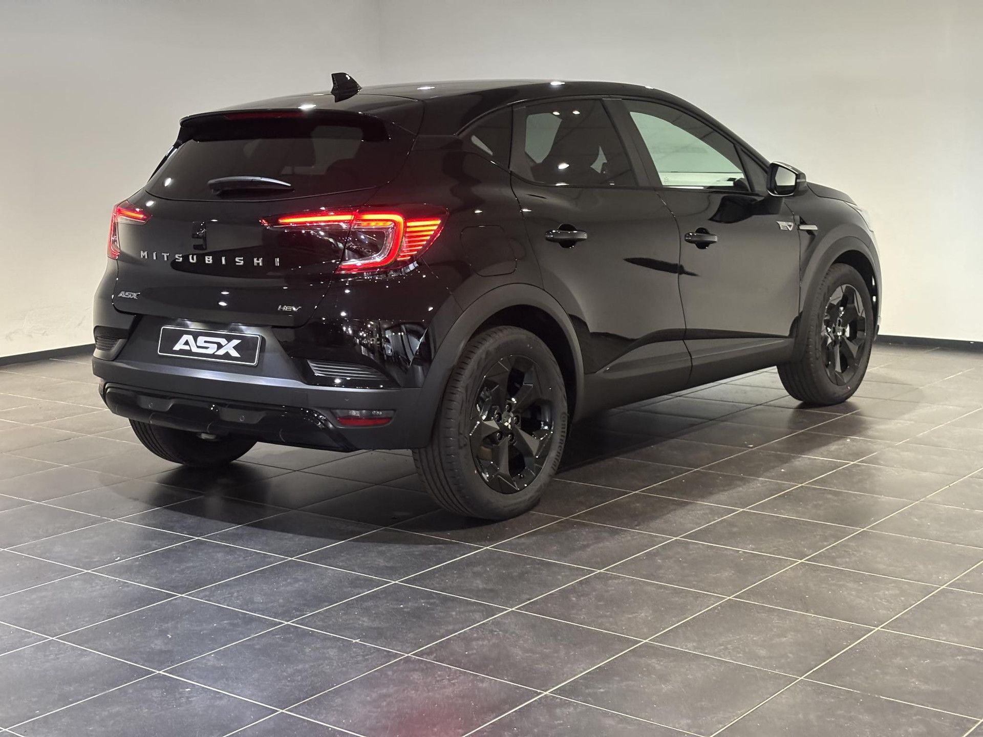 Mitsubishi ASX met kenteken KNV-26-R – achteraanzicht