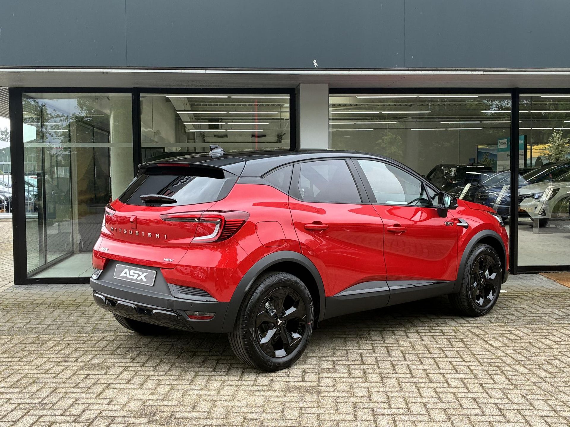 Mitsubishi ASX met kenteken KNV-29-R – detailfoto